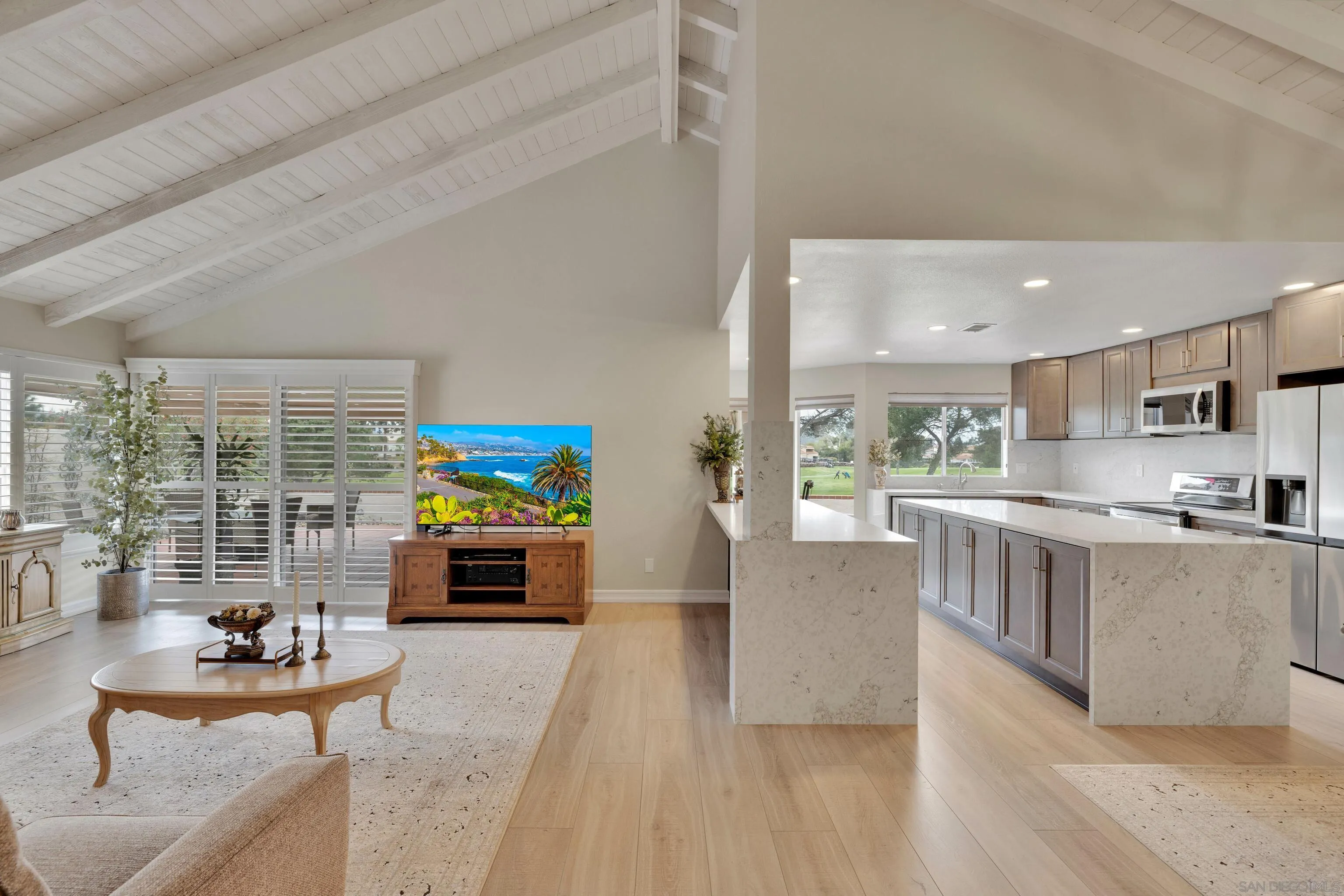 https://cdn.realtyfeed.com/cdn/127/250024383/17281d890a6e2b83dc4f6670d451e315.webp