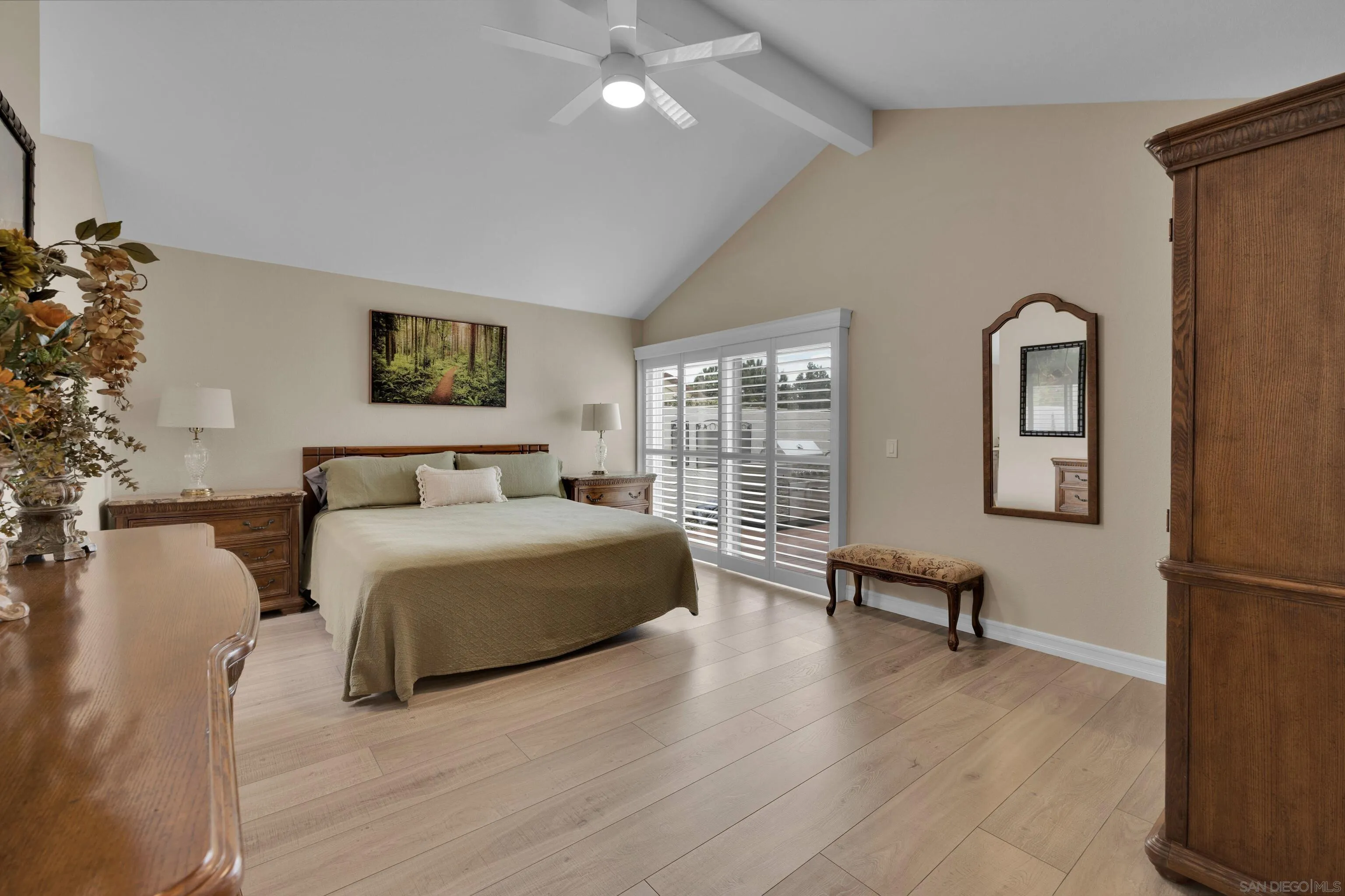 https://cdn.realtyfeed.com/cdn/127/250024383/4edbe63ed6304529ad557384f327e2bb.webp