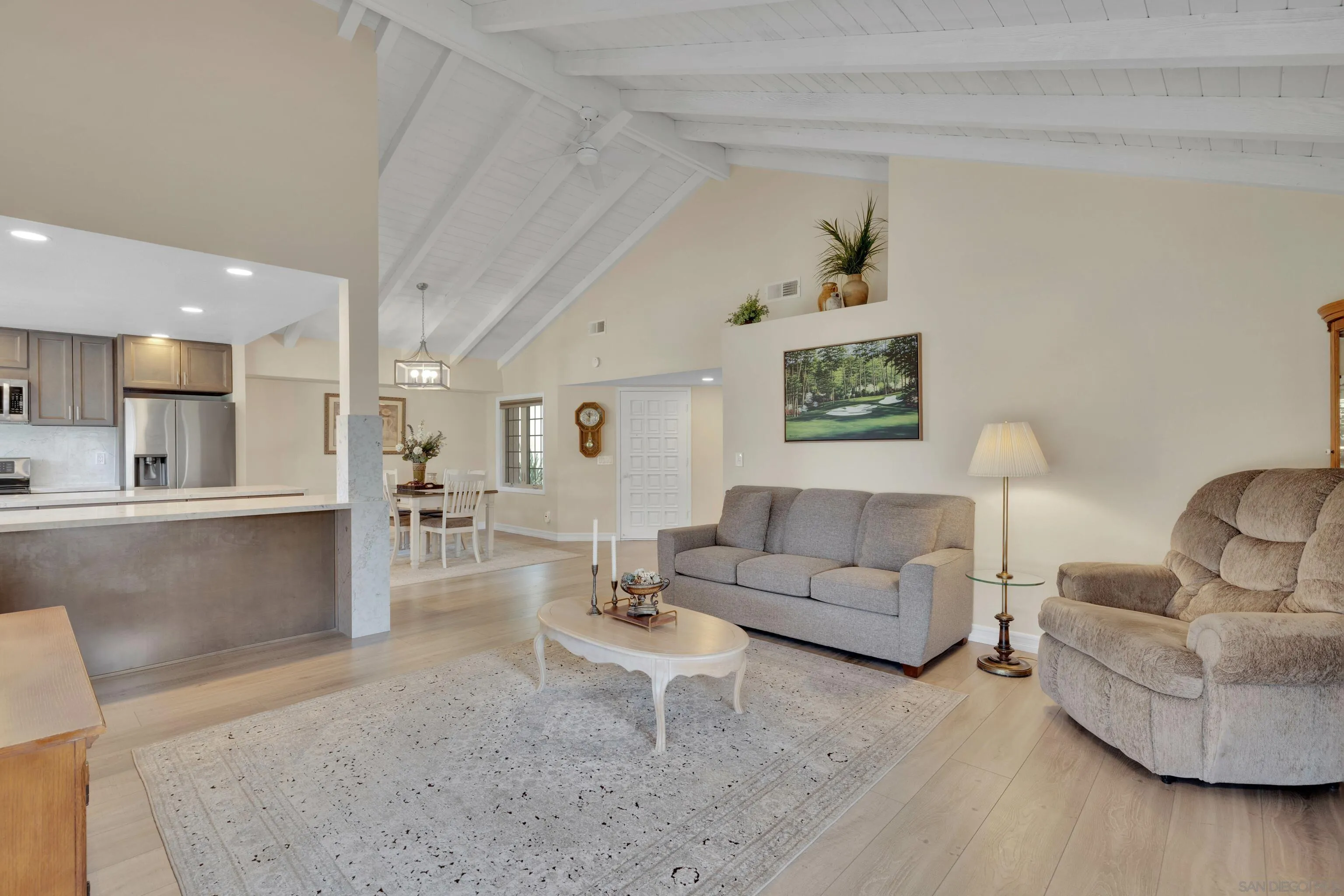 https://cdn.realtyfeed.com/cdn/127/250024383/56982509c67a343d54efffaefbdaf685.webp