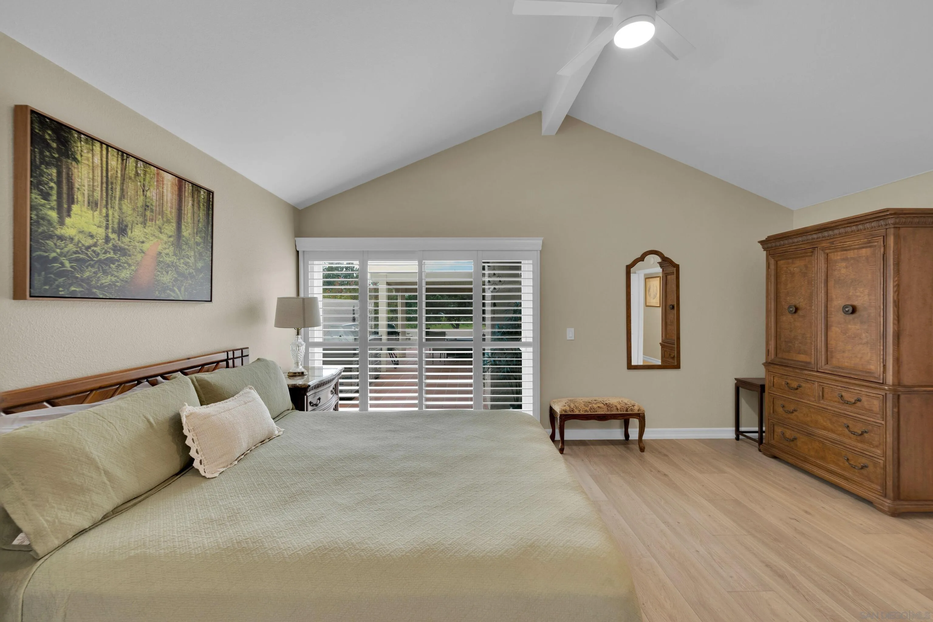 https://cdn.realtyfeed.com/cdn/127/250024383/a7f20ec9c8cc54538512f813da08e31a.webp