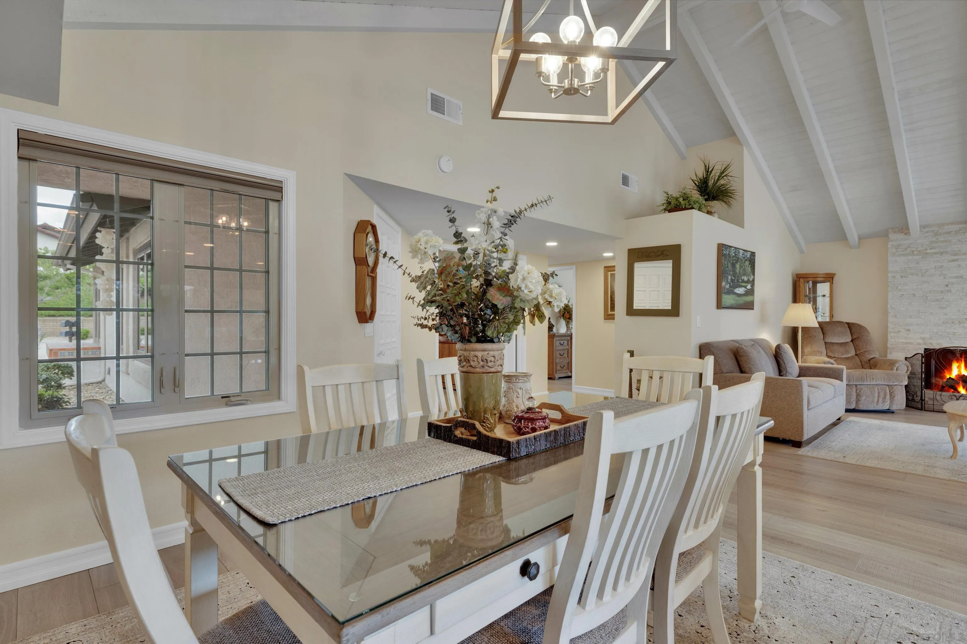https://cdn.realtyfeed.com/cdn/127/250024383/b1bdb288aad382d4895d536a8a4224b1.webp