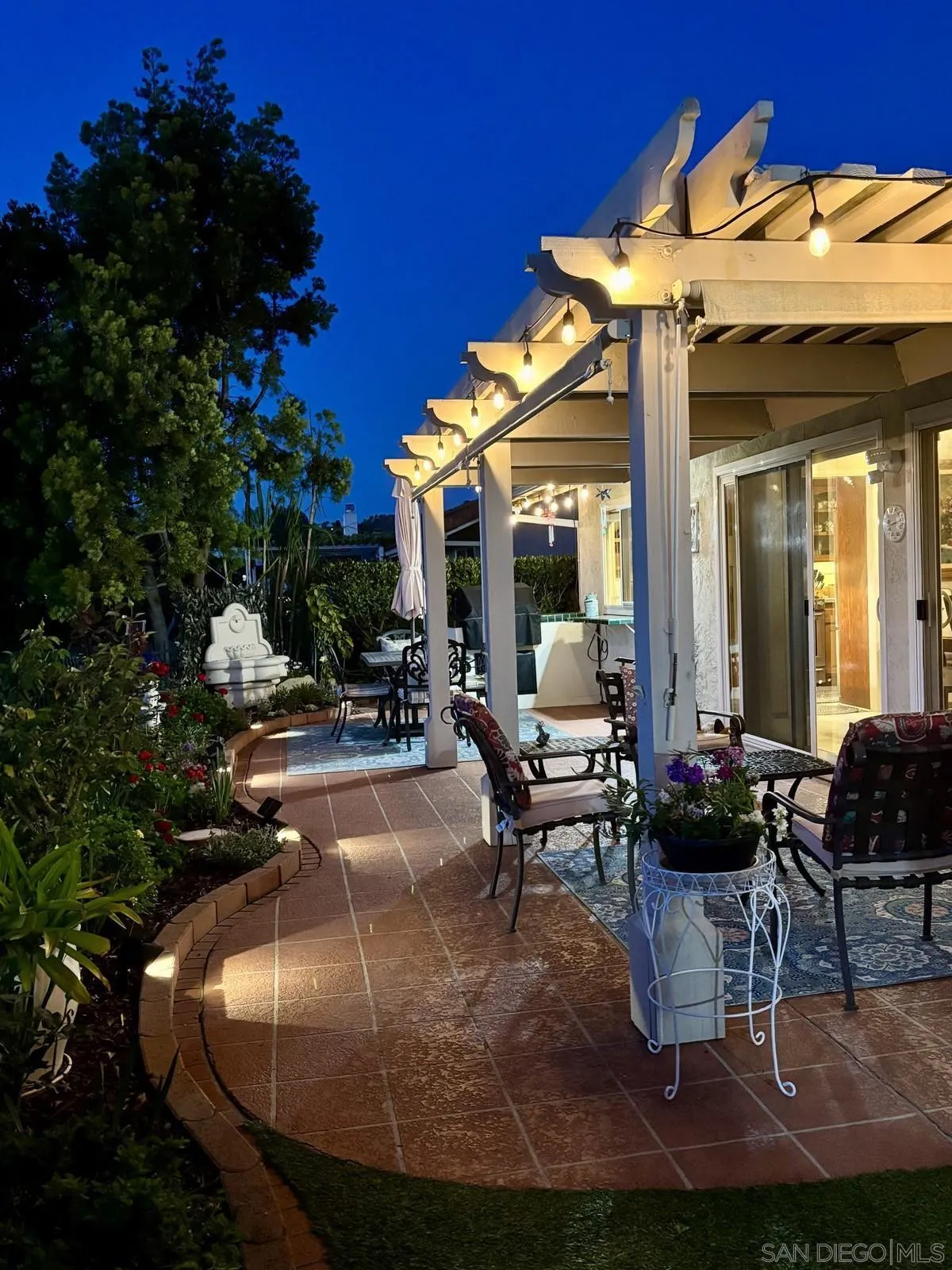 https://cdn.realtyfeed.com/cdn/127/250024402/23fa24106651367785941813e0942ba1.webp