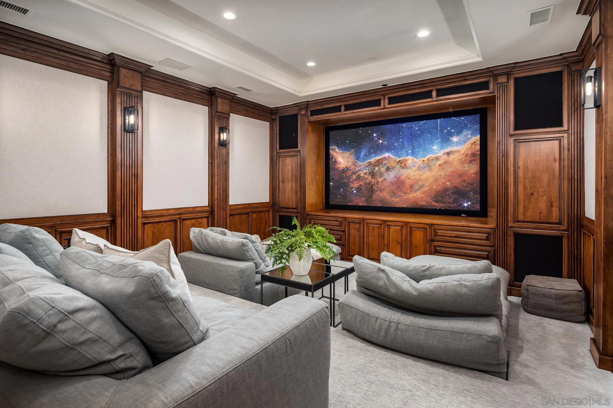 https://cdn.realtyfeed.com/cdn/127/250024405/2317099d102e659980c57454d5f176d8.webp