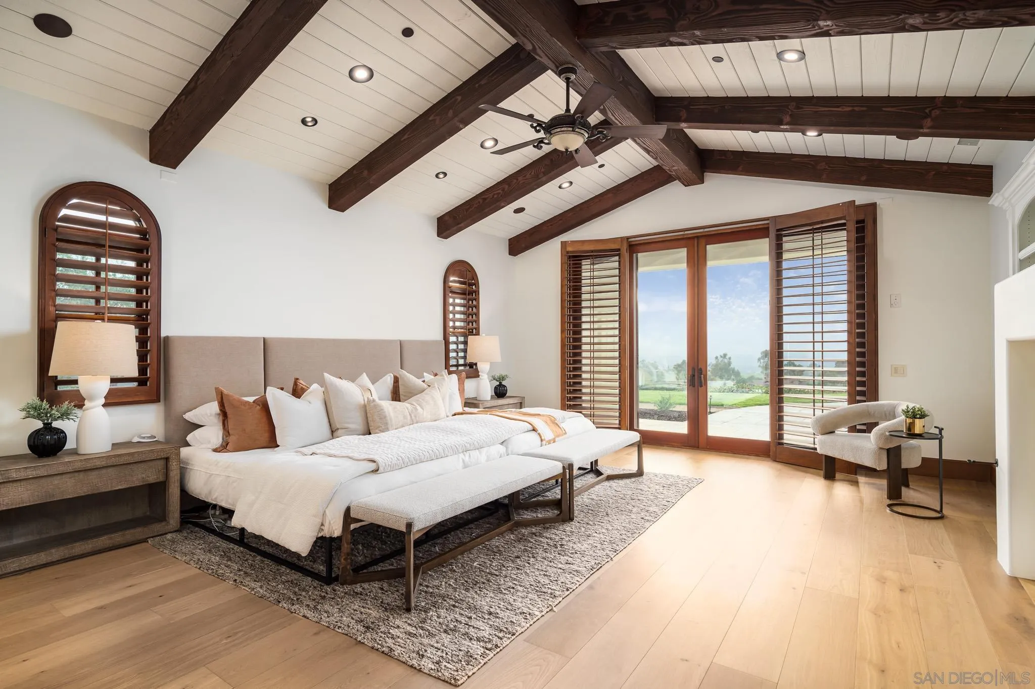 https://cdn.realtyfeed.com/cdn/127/250024405/388f94d5d6a48284c89db10fb5b24ac8.webp