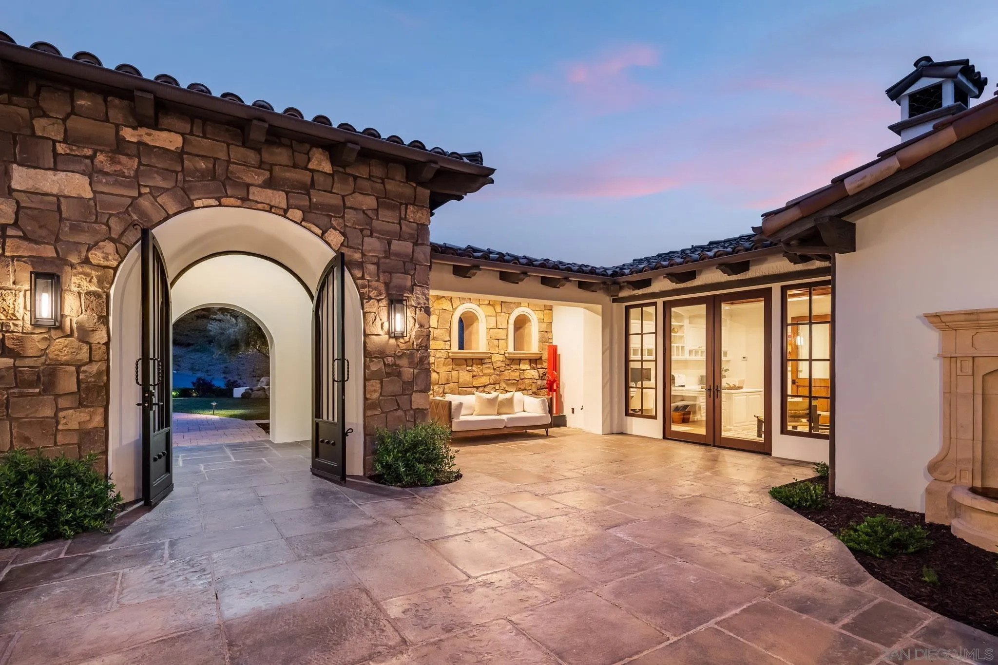 https://cdn.realtyfeed.com/cdn/127/250024405/ae5814e67a355c7734e0ac07642903c3.webp