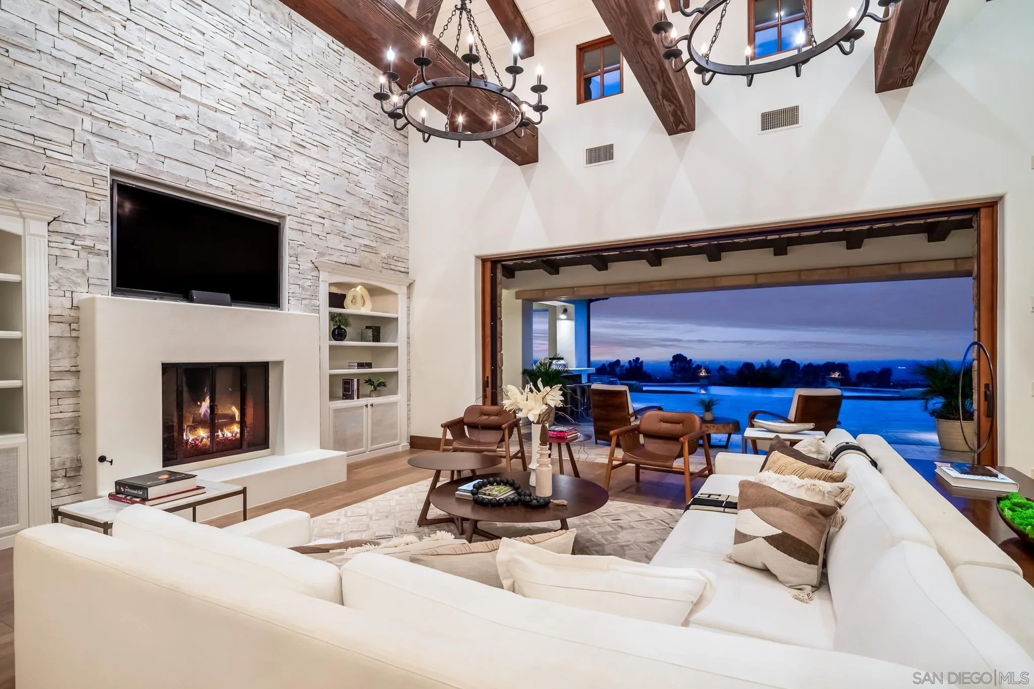 https://cdn.realtyfeed.com/cdn/127/250024405/e25f5ab28268e47edc43955459ba510f.webp