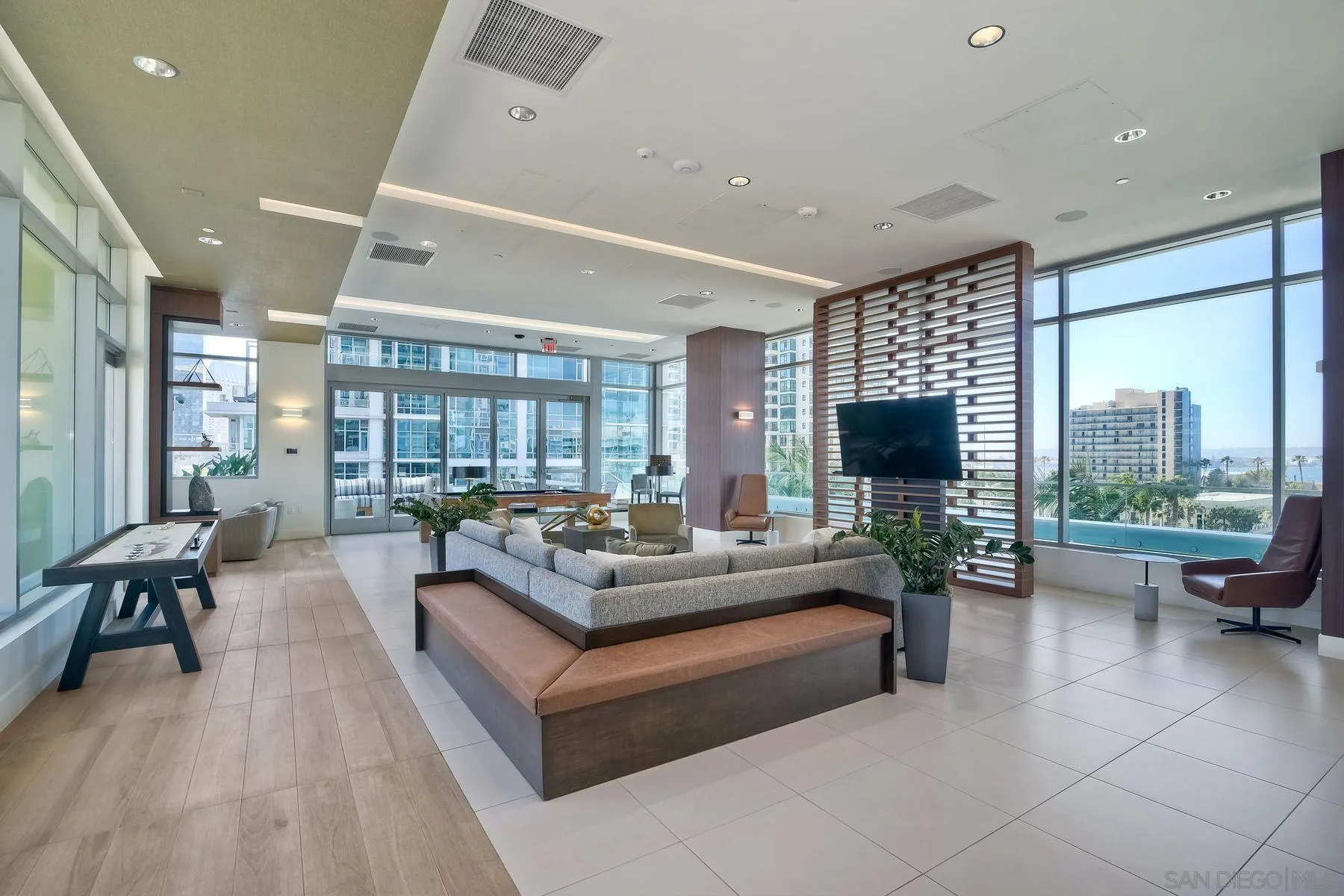 https://cdn.realtyfeed.com/cdn/127/250024412/1187537f7ebb65b7b05a847e4ed2e83b.webp