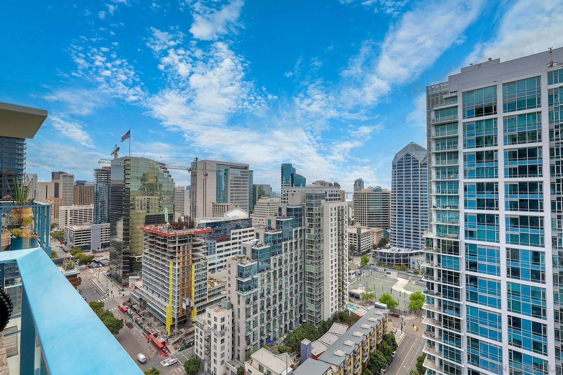 https://cdn.realtyfeed.com/cdn/127/250024412/27397baf908429b7fa3dacd593da6b77.webp