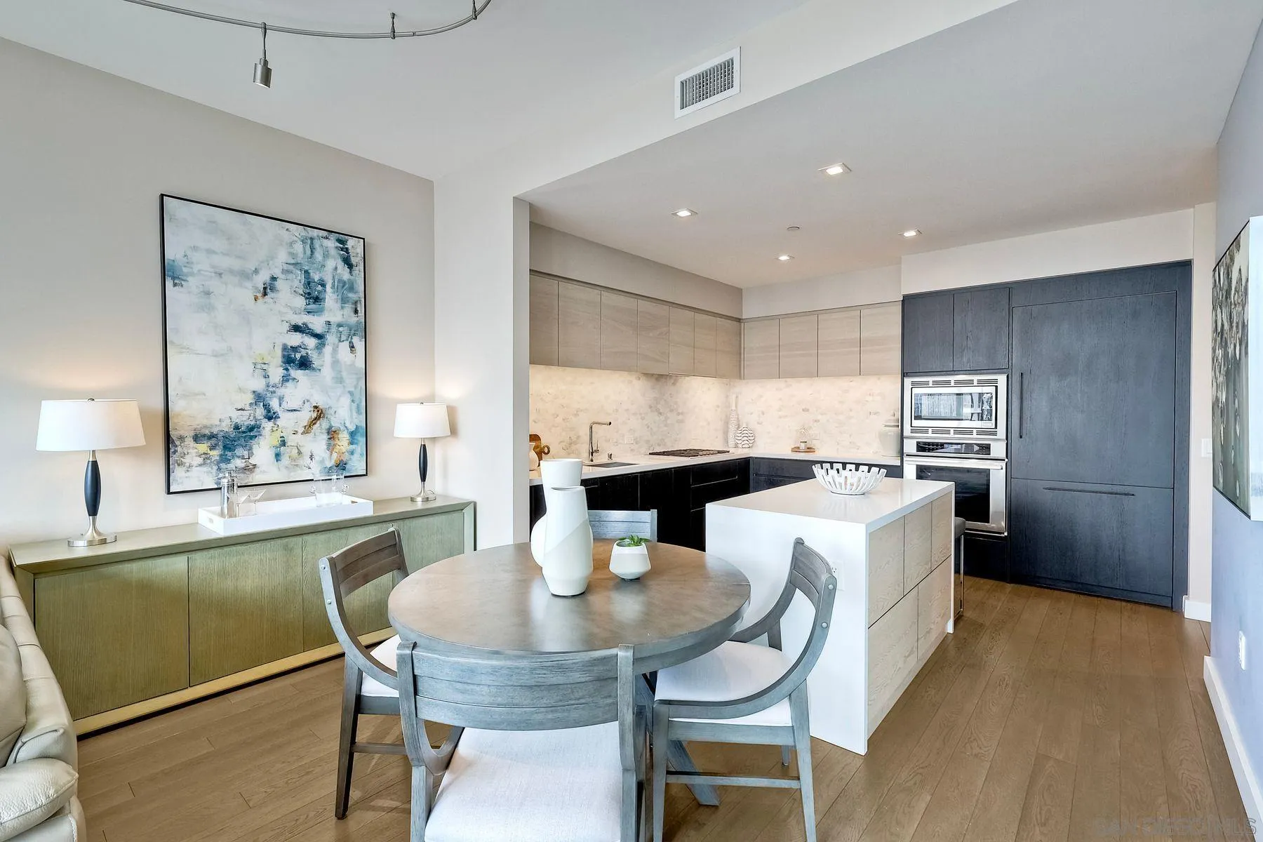 https://cdn.realtyfeed.com/cdn/127/250024412/e4ca156ace21d205eb06b60d683baf3a.webp
