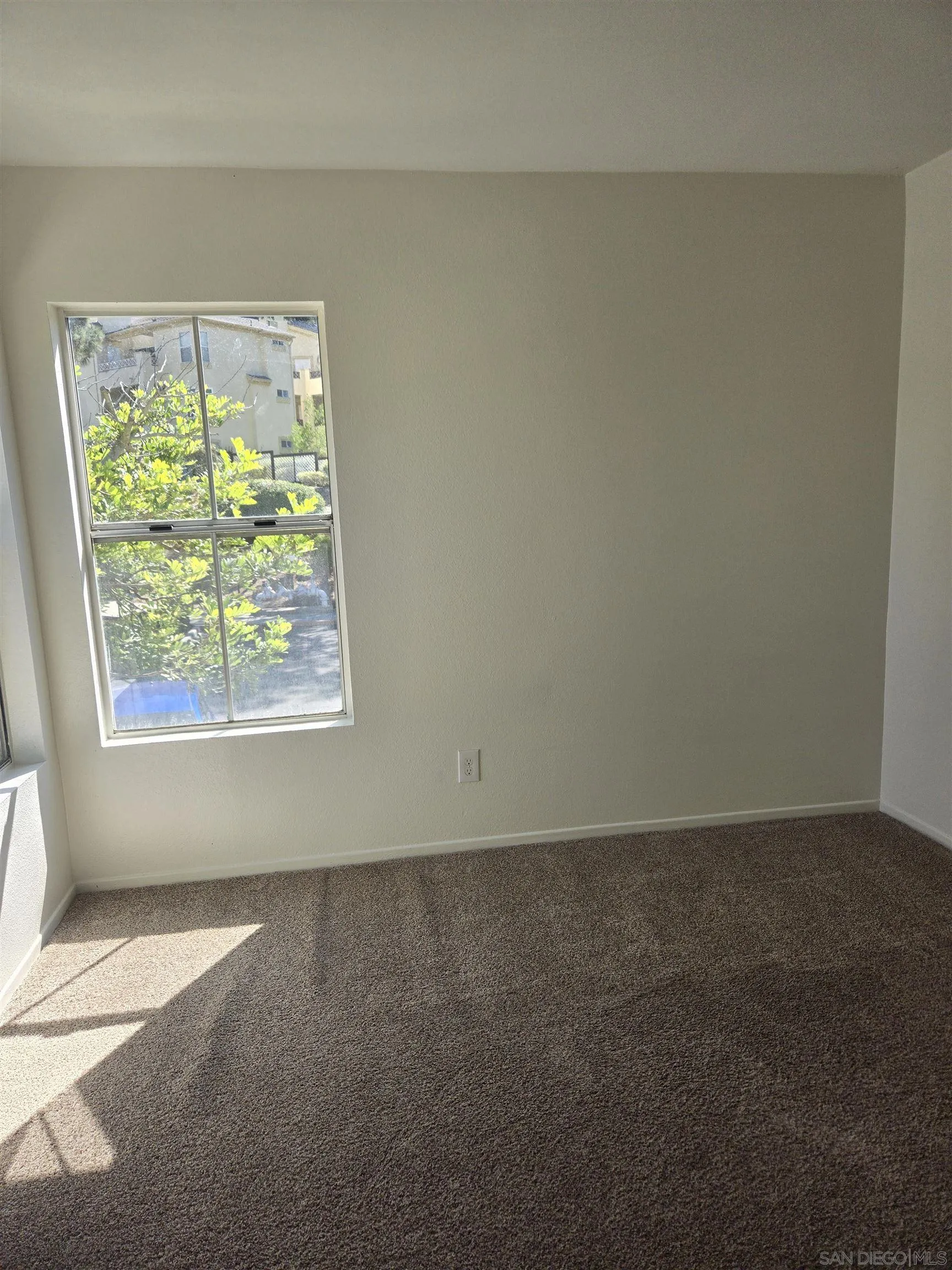 Photo #28: 250024458 Listing: Photo #28