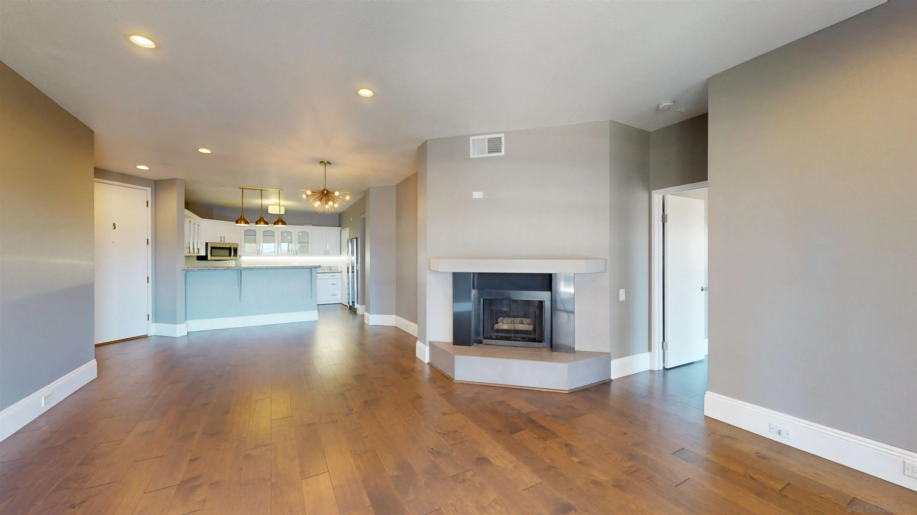 https://cdn.realtyfeed.com/cdn/127/250024474/b095b8b8ba43c67a1467c703bb6d9266.webp