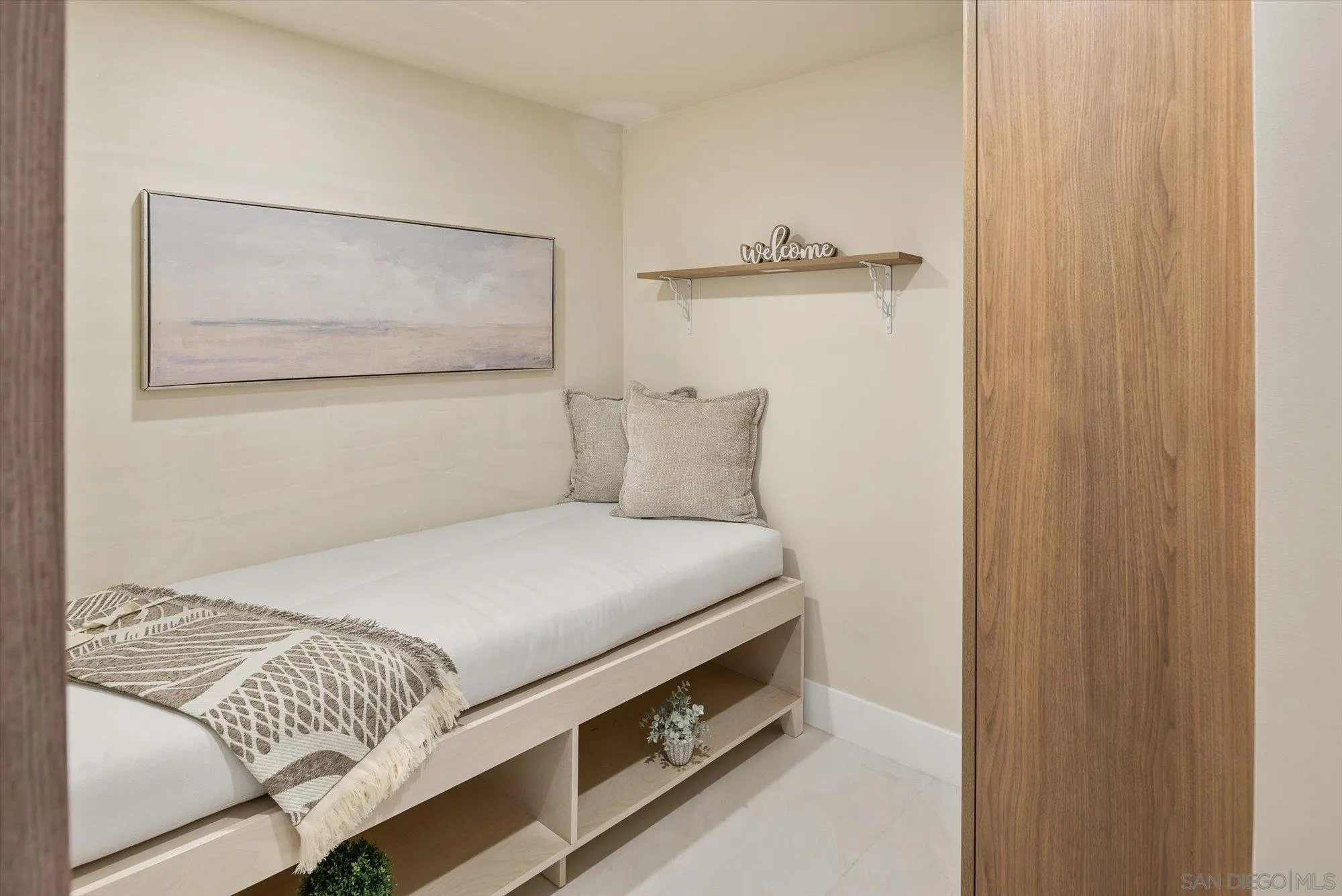 https://cdn.realtyfeed.com/cdn/127/250024494/1ec0e8125d2b6d5bb9d66dbe3232af3f.webp