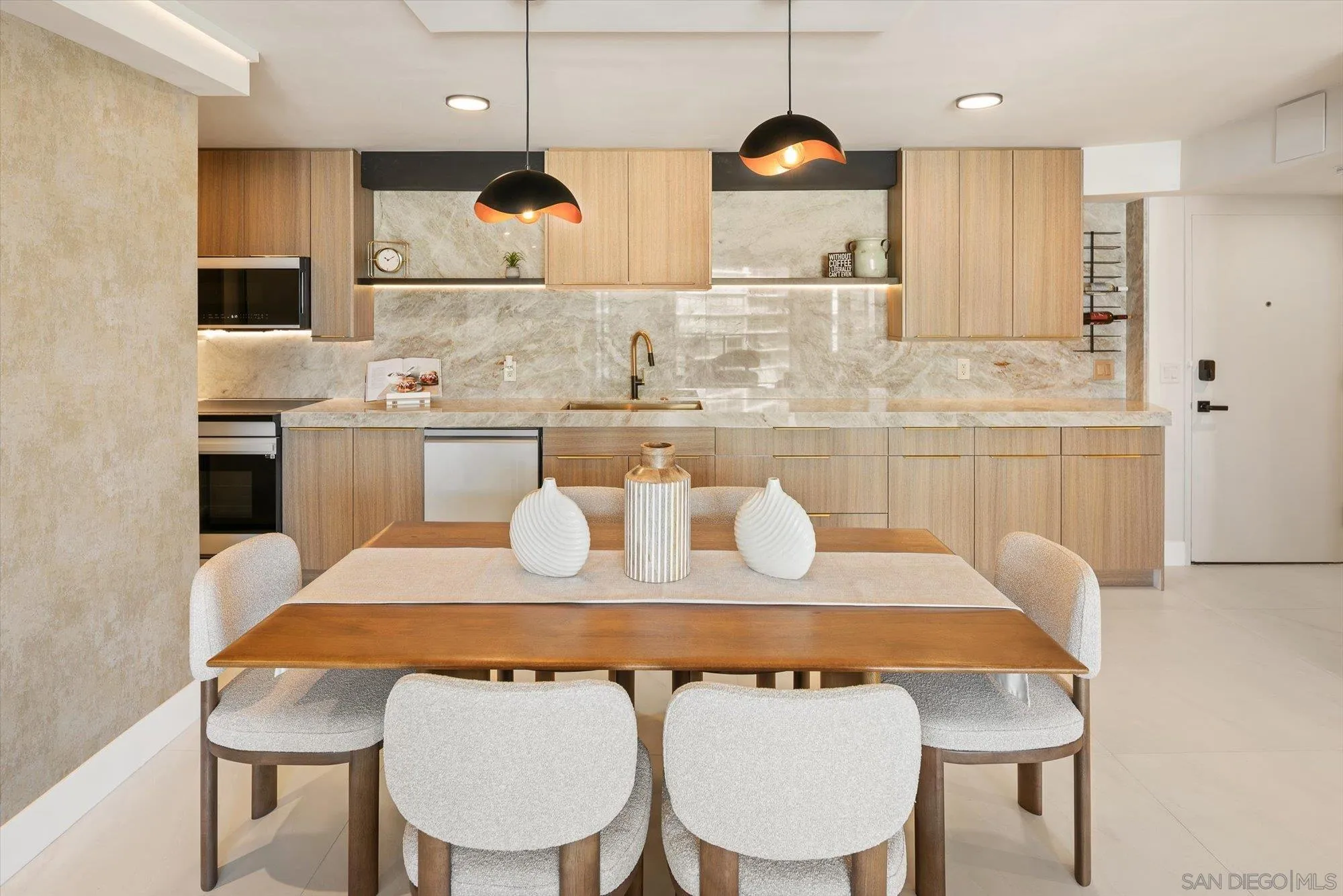 Photo #3: 250024494 Listing 