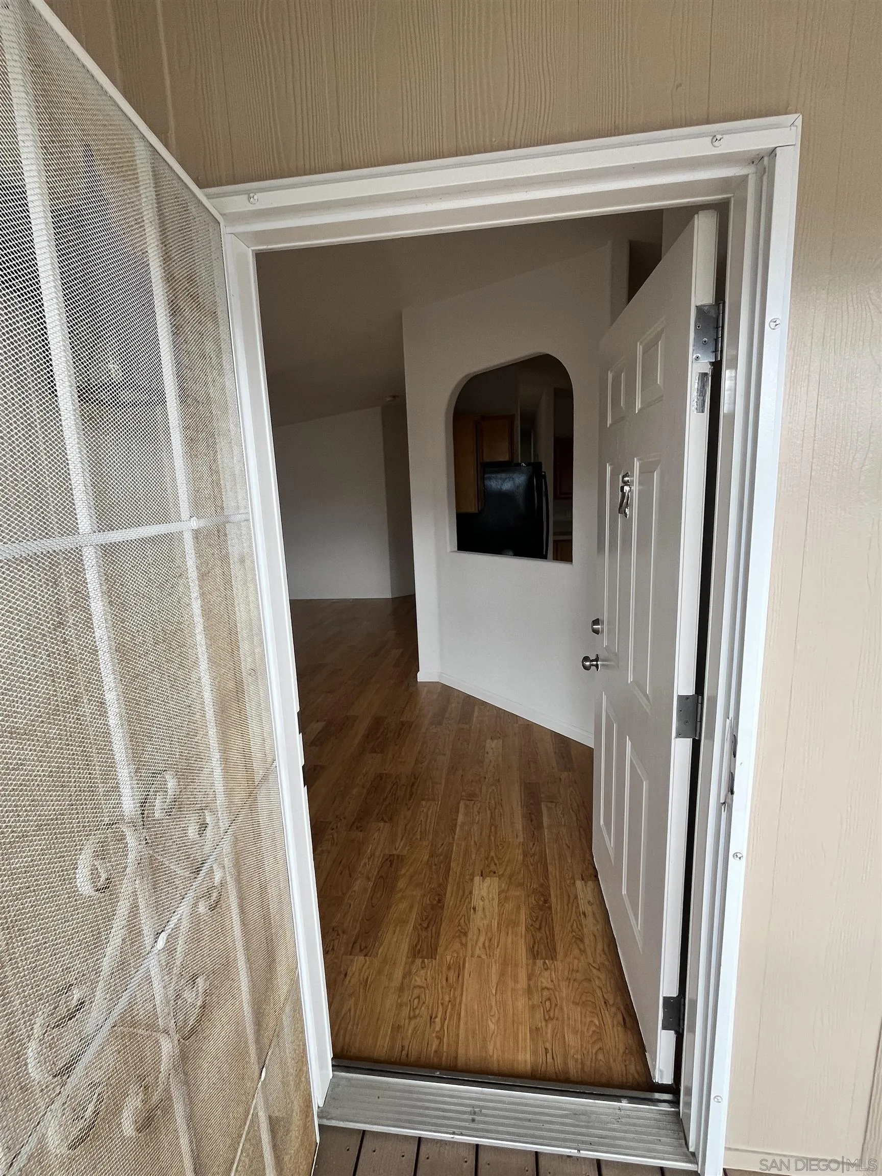 https://cdn.realtyfeed.com/cdn/127/250024525/374e73e29dfeba1bc65eebd5c1d1b34b.webp