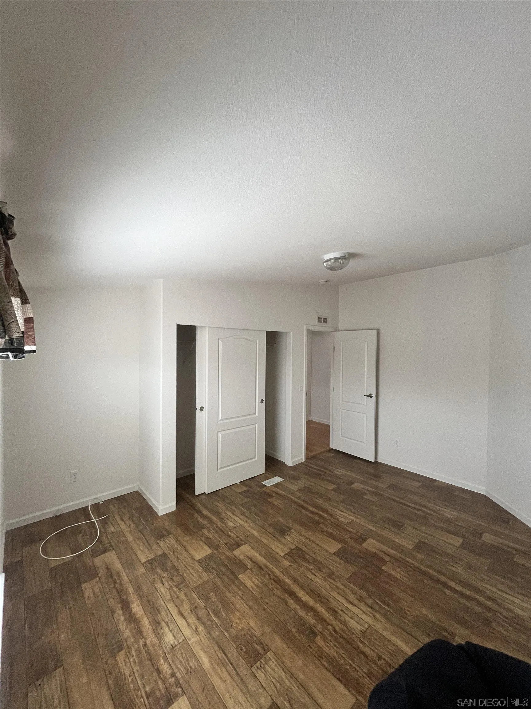 https://cdn.realtyfeed.com/cdn/127/250024525/3ebca3e9f1e7f9f541aece768279f6b9.webp