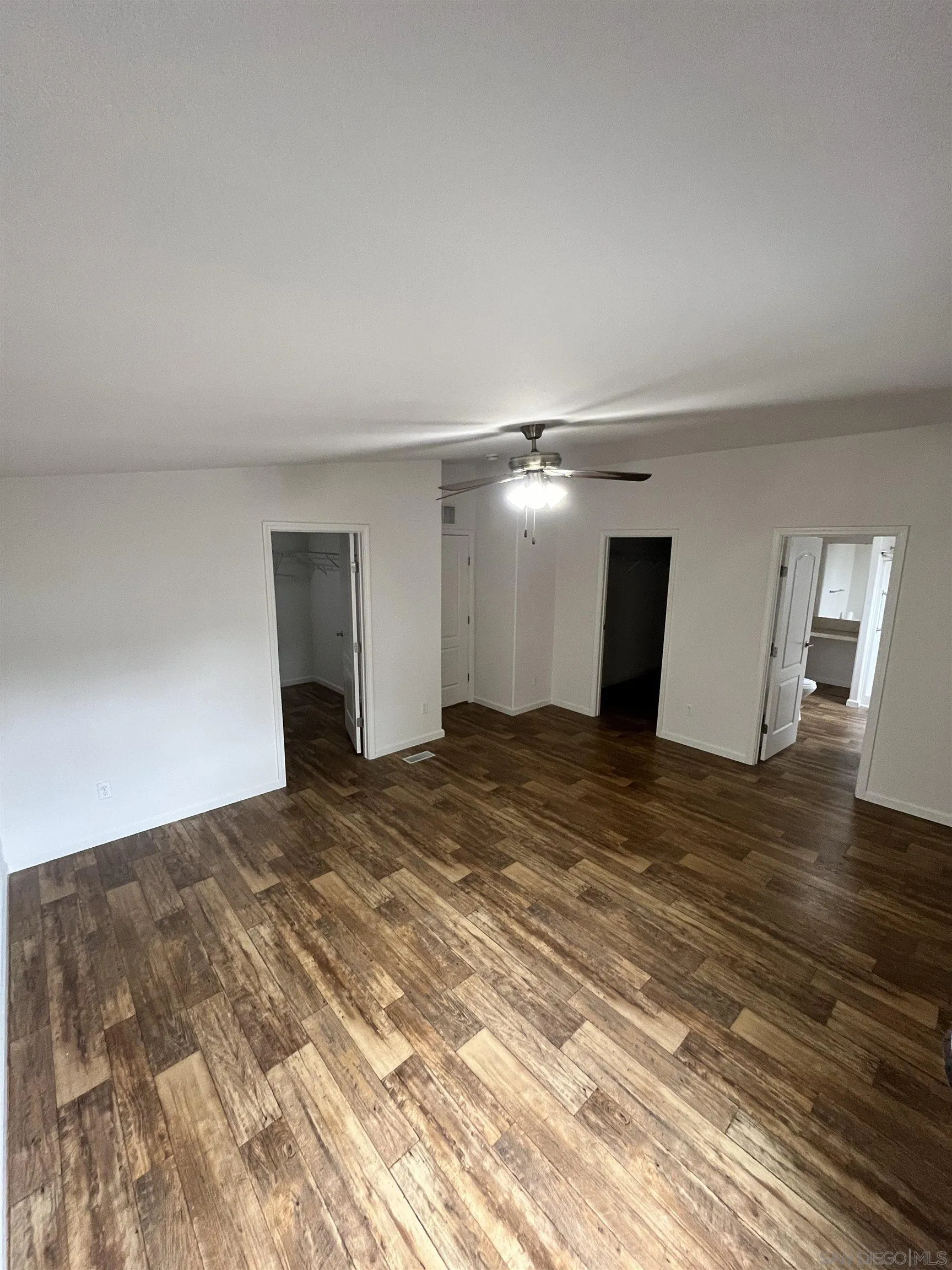 https://cdn.realtyfeed.com/cdn/127/250024525/c0d9d4907568d86166c6a3c6372c9445.webp