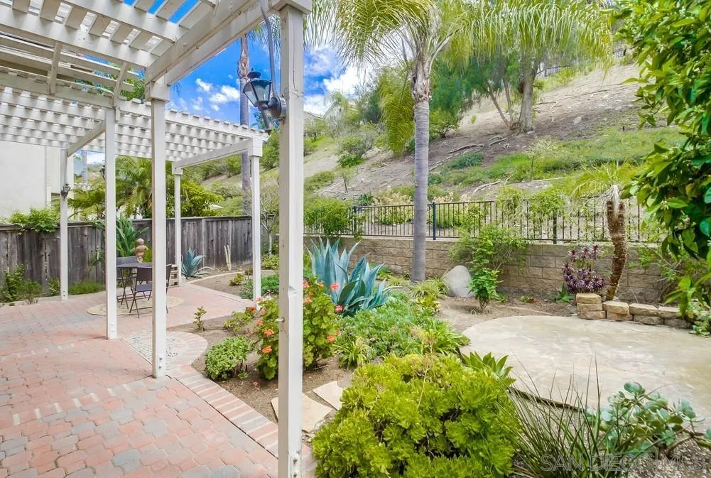 https://cdn.realtyfeed.com/cdn/127/250024532/30c75b80ad02f83a777a13ff73406a89.webp