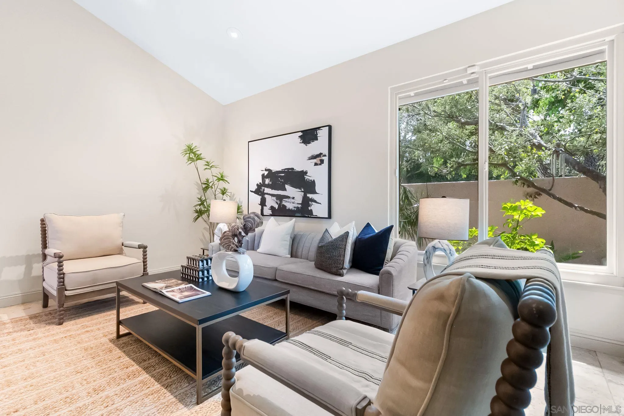 https://cdn.realtyfeed.com/cdn/127/250024589/47cfec563e9d5f2b526adf3486c9e7fc.webp