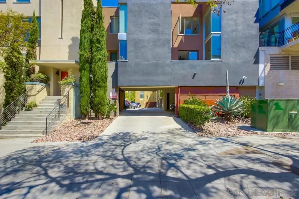 Photo #4: 250024614 Listing 