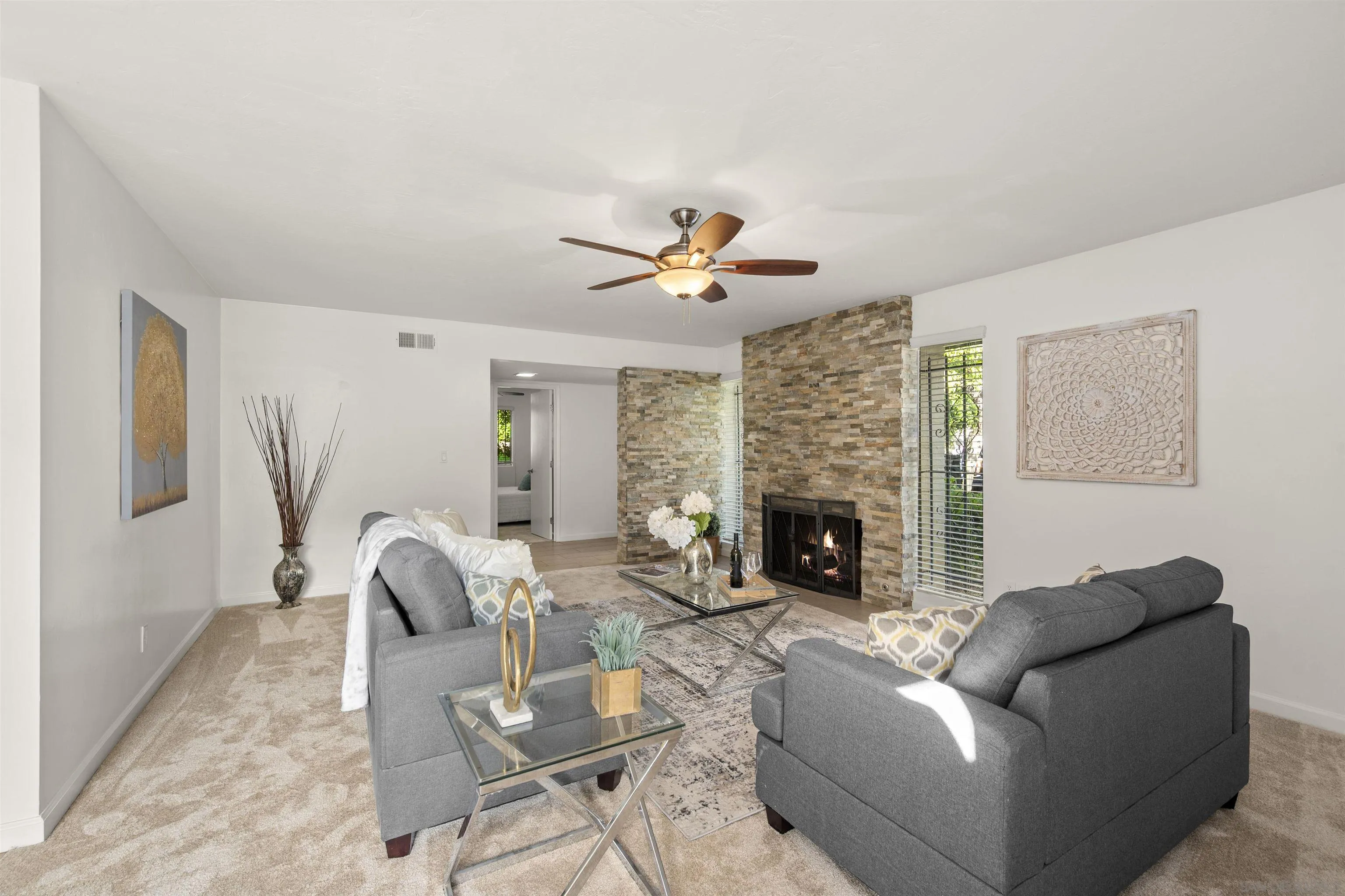 Photo #3: 250024625 Listing 