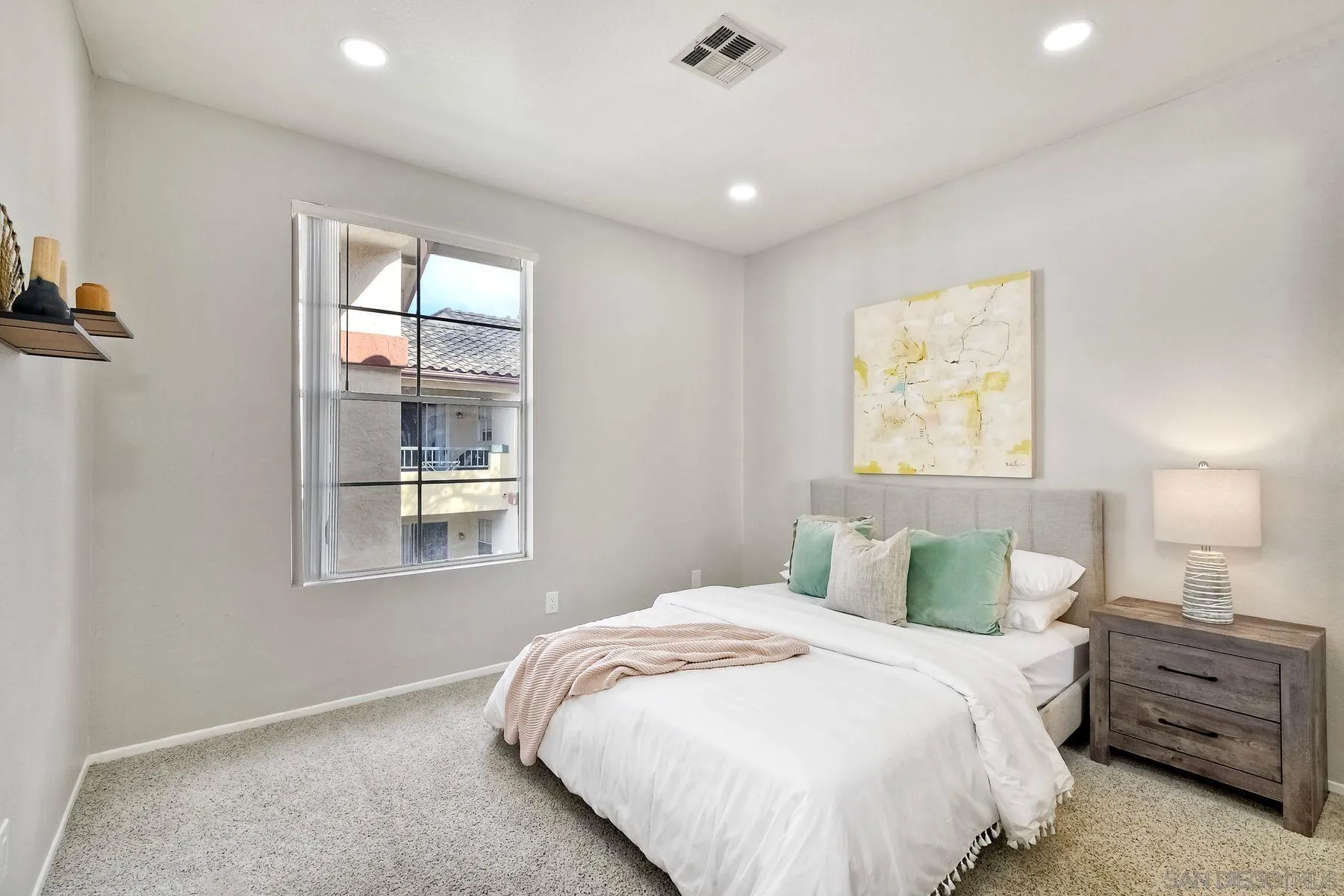 https://cdn.realtyfeed.com/cdn/127/250024648/29e94b1652cba20b170a5ff19da55073.webp