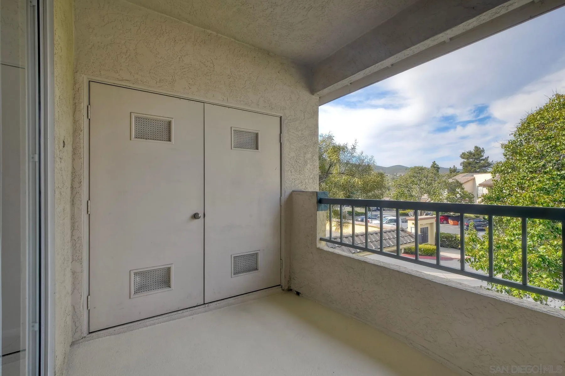 https://cdn.realtyfeed.com/cdn/127/250024648/e1b5cd547e589fb12115b84740000886.webp
