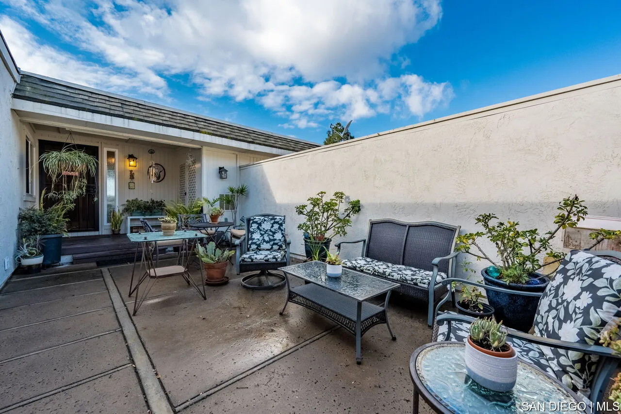 https://cdn.realtyfeed.com/cdn/127/250024656/473163091021649d17174fedb50e7beb.webp