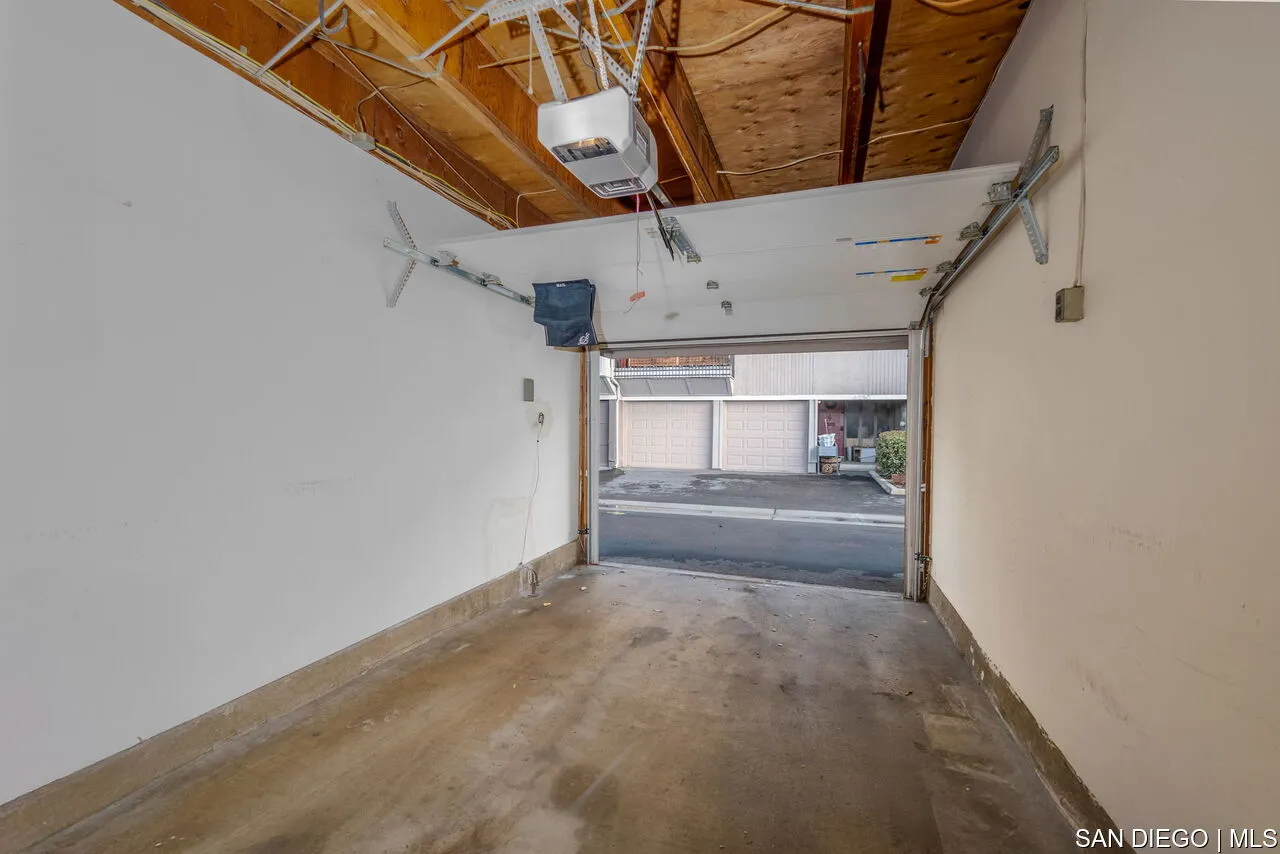 https://cdn.realtyfeed.com/cdn/127/250024656/82f2f8bf76f083fc6cec589c68113057.webp