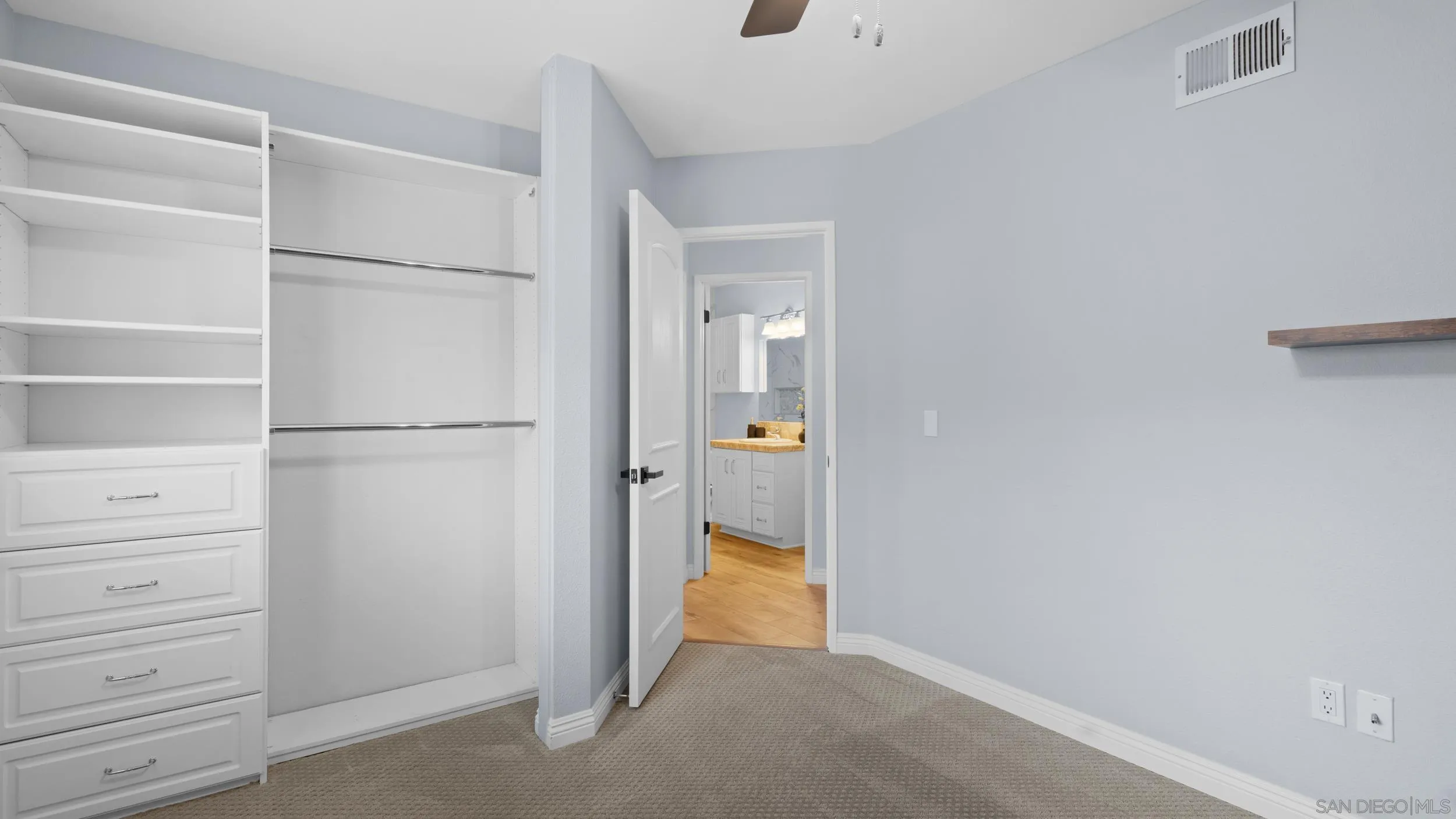 https://cdn.realtyfeed.com/cdn/127/250024674/65ddbb637a0427698544a1312d509cb9.webp