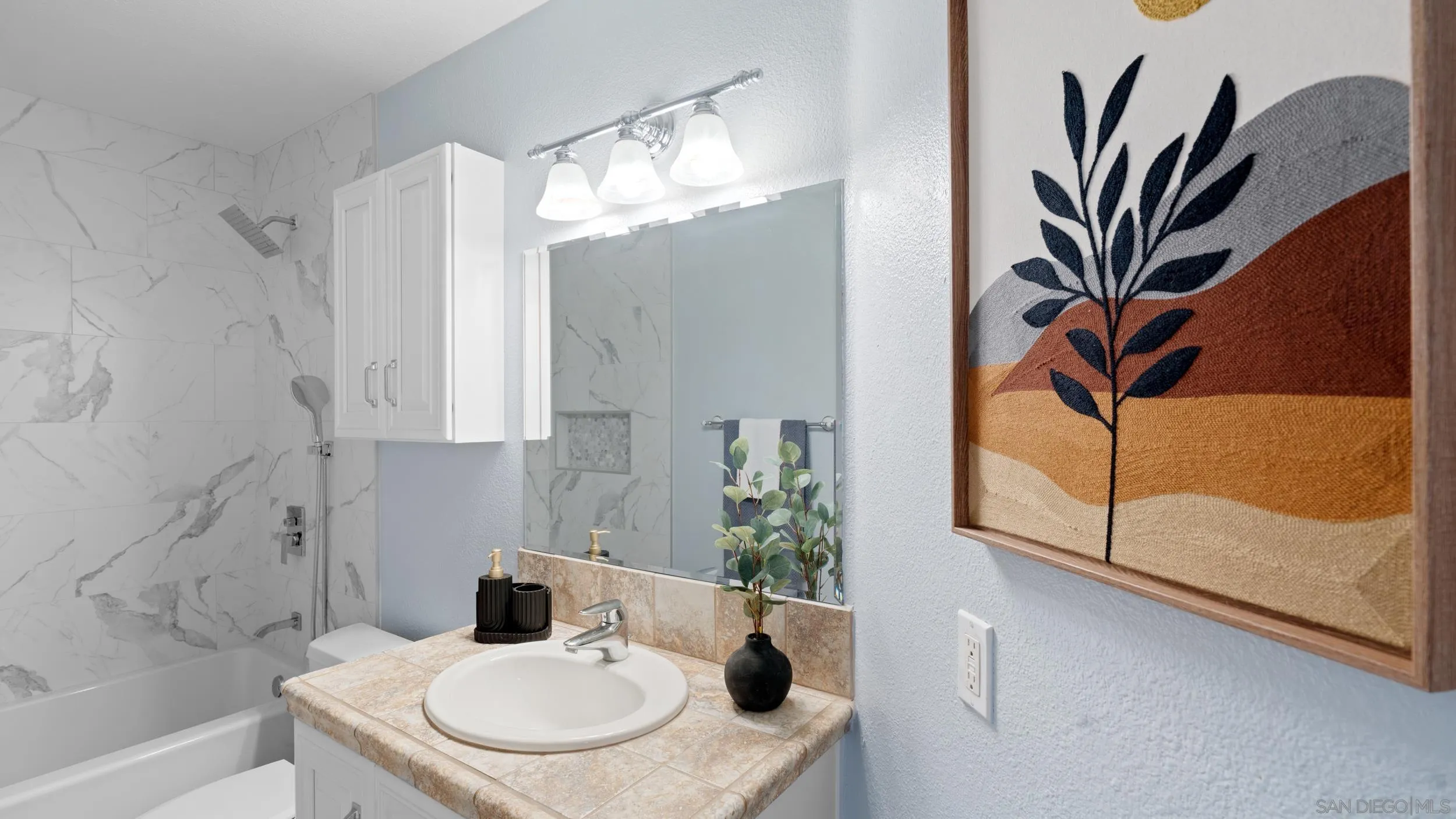 https://cdn.realtyfeed.com/cdn/127/250024674/8338a8074b58020596afd434043062ed.webp
