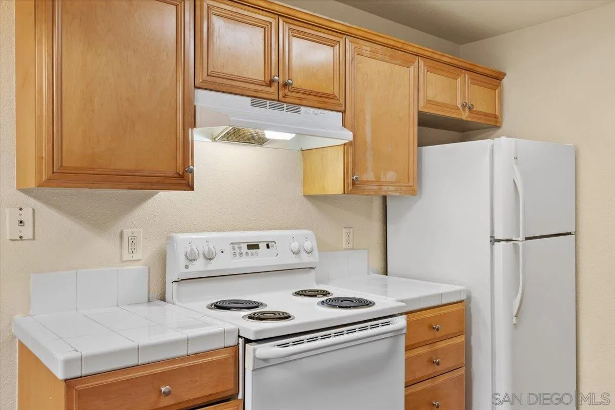 Photo #6: 250024680 Listing 