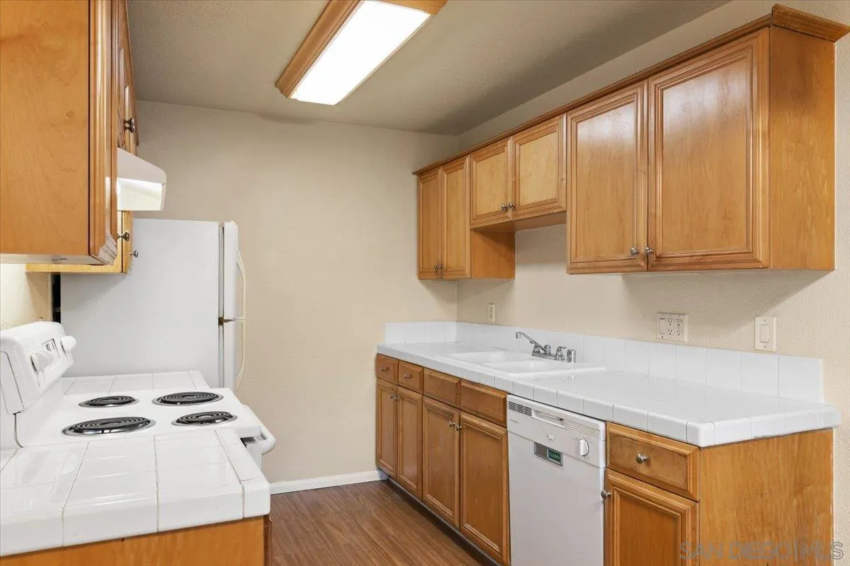 Photo #5: 250024680 Listing 