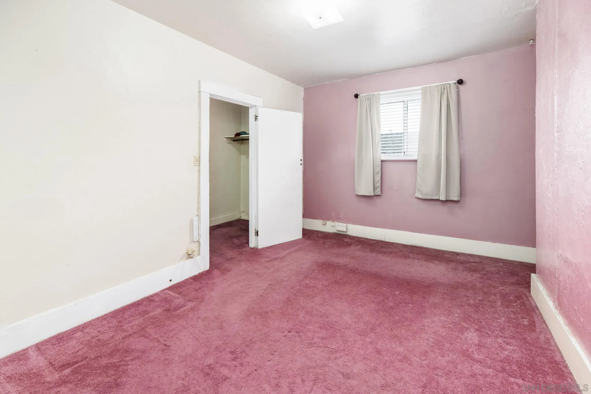https://cdn.realtyfeed.com/cdn/127/250024731/421dffbe22a1d672bf61b8f98e91da7c.webp