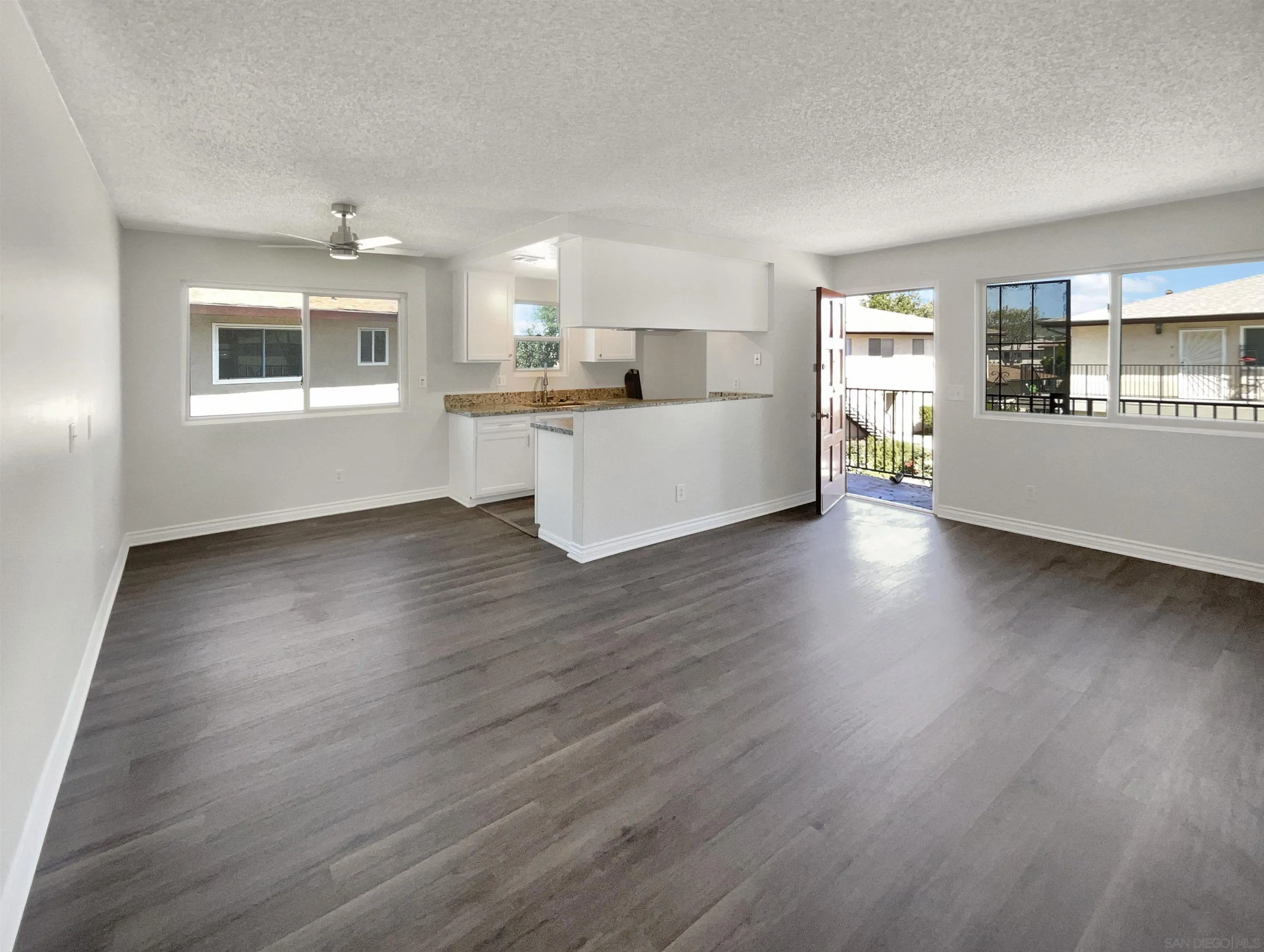 https://cdn.realtyfeed.com/cdn/127/250024739/60a77ab3feea10ec7f806a81ed2595f7.webp