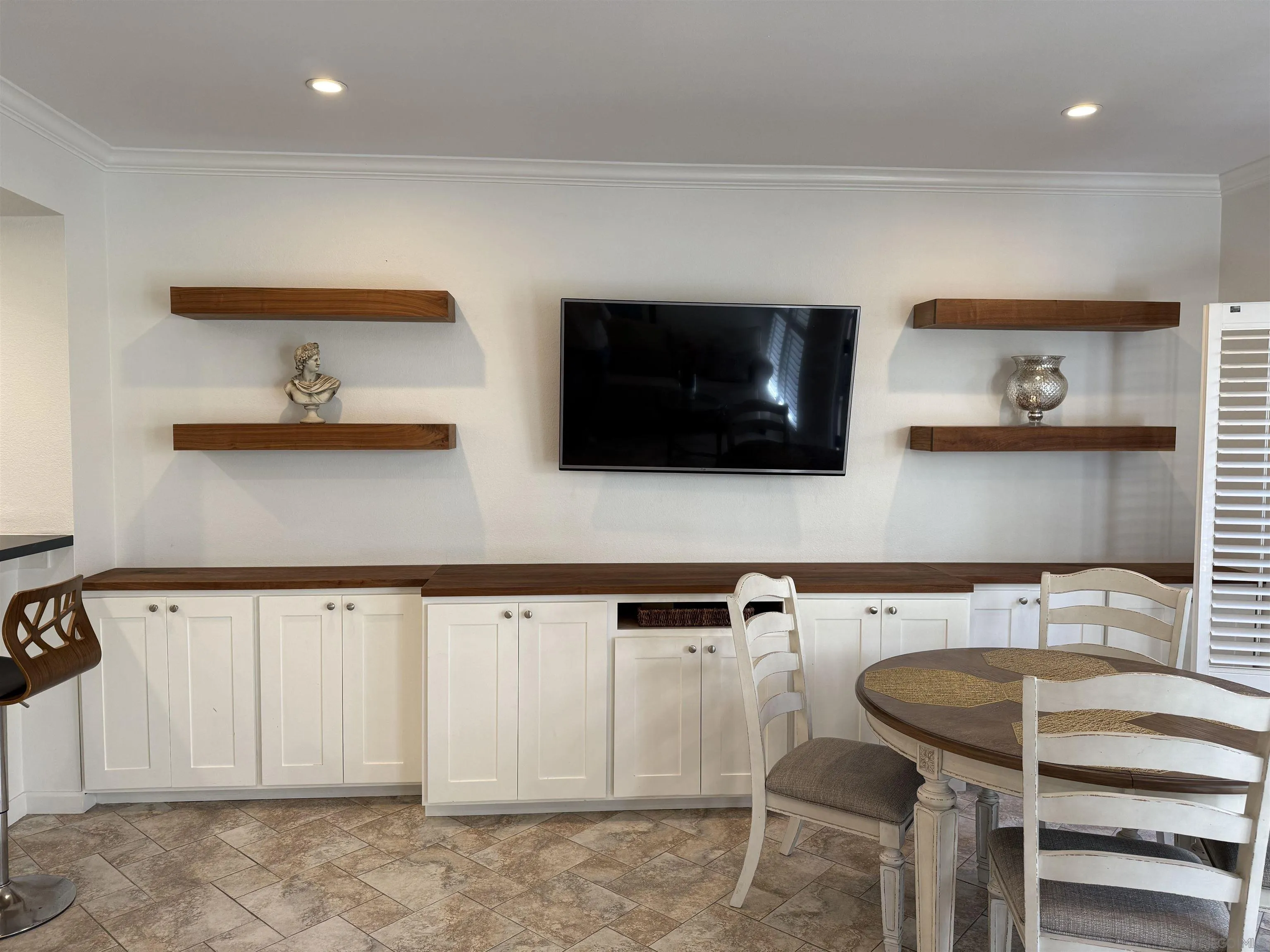 Photo #3: 250024748 Listing 