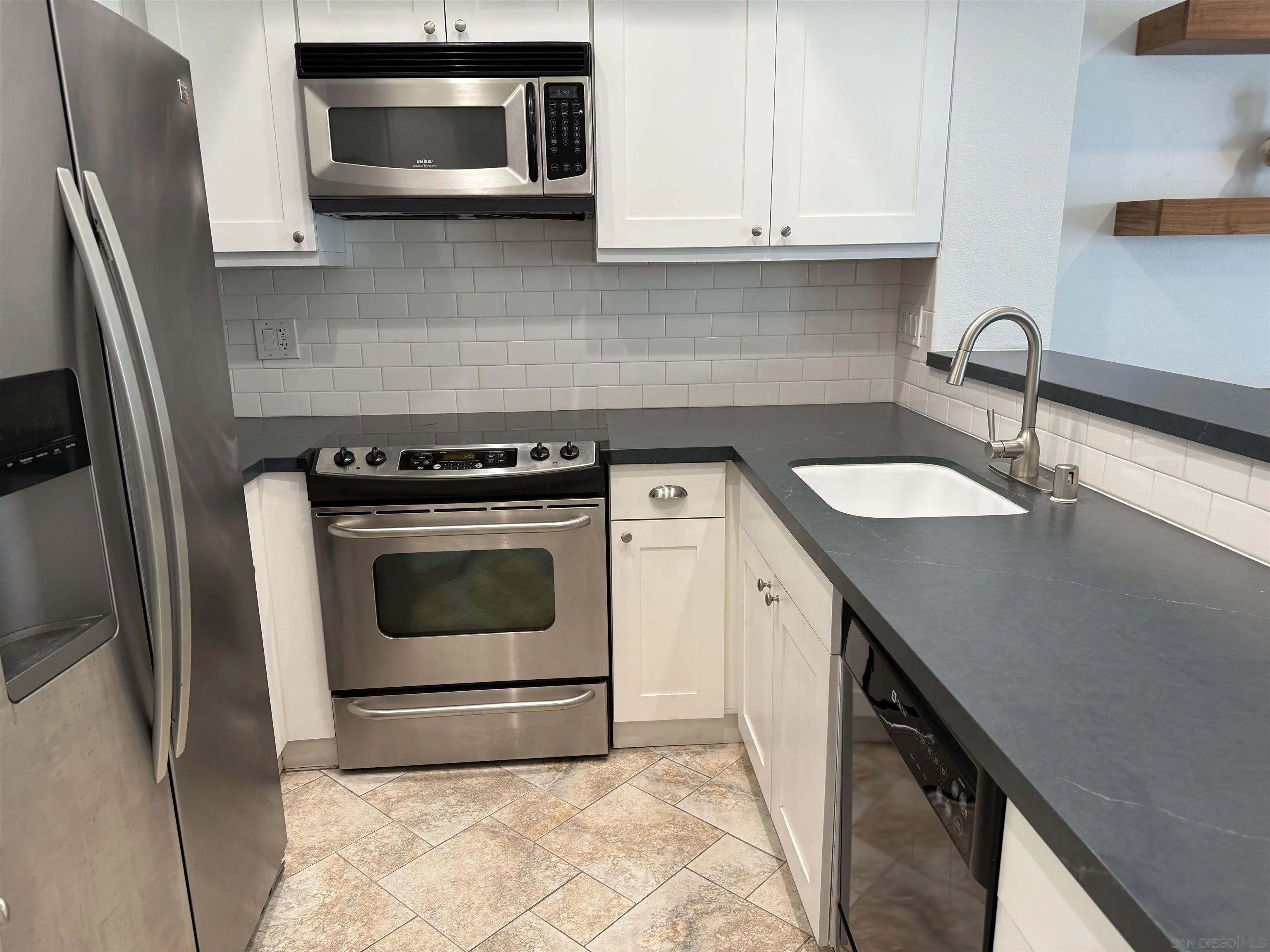 Photo #4: 250024748 Listing 