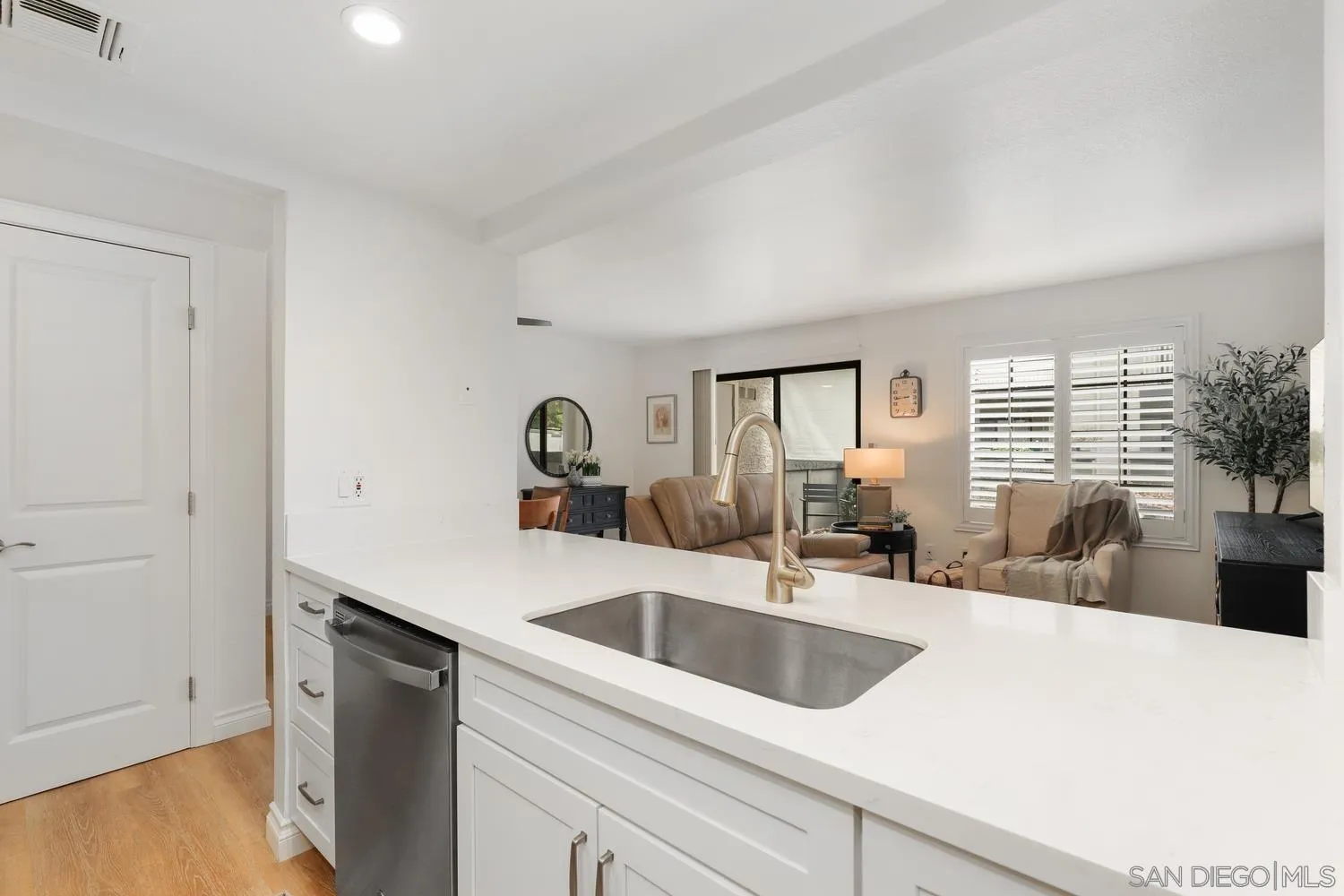 Photo #6: 250024758 Listing 