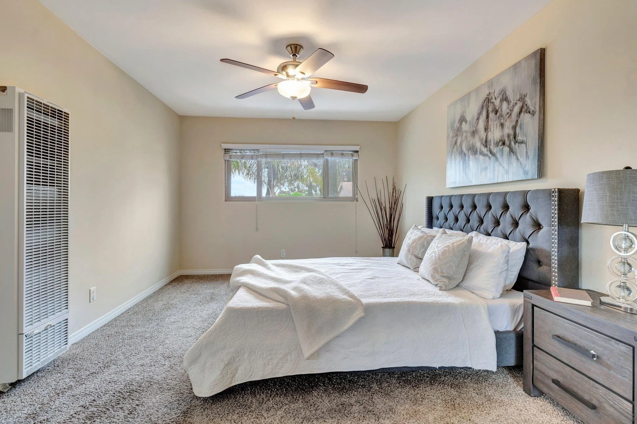 https://cdn.realtyfeed.com/cdn/127/250024773/953ec3f3d9054cc14d3eff953a421de7.webp