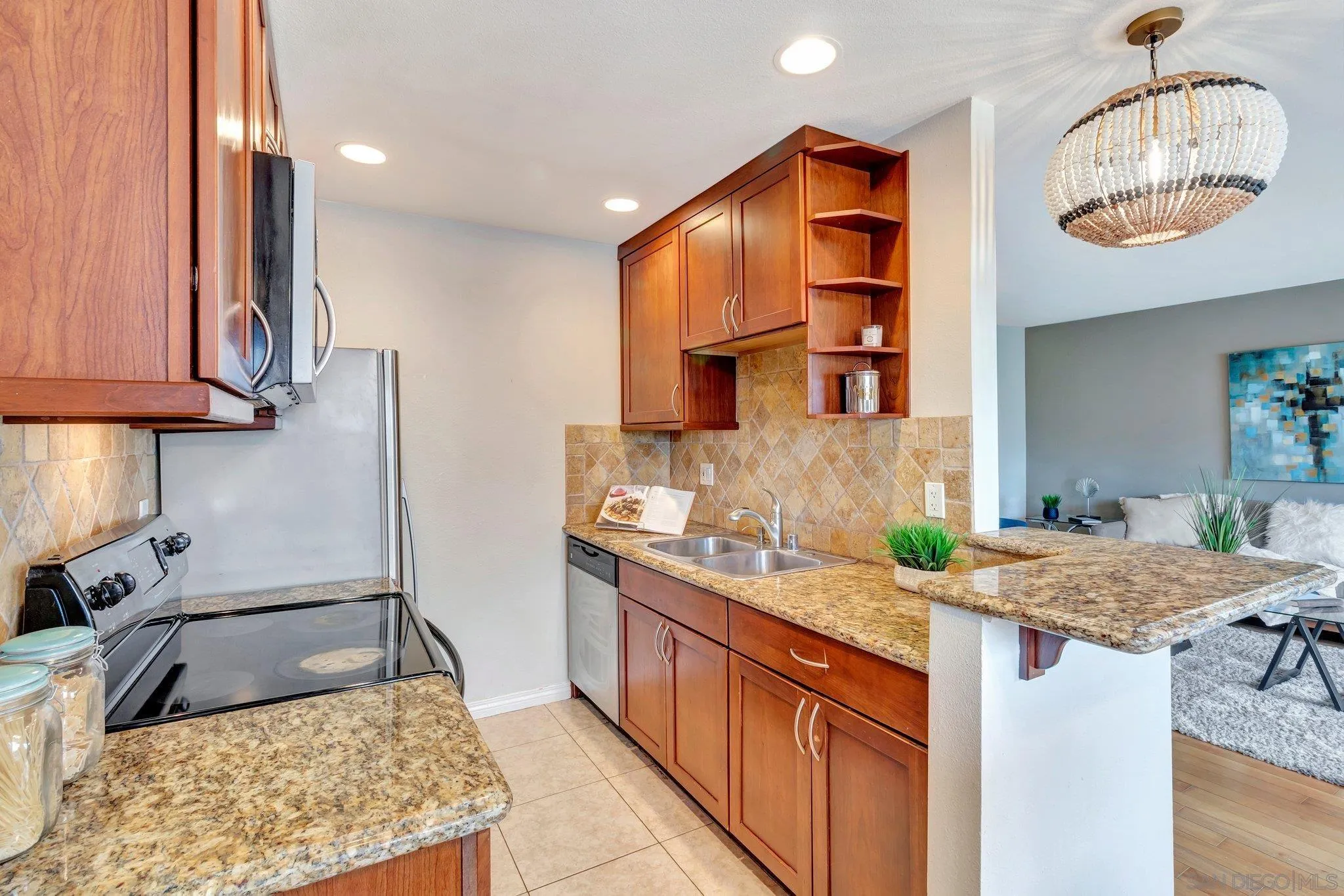 https://cdn.realtyfeed.com/cdn/127/250024773/fc97f1ee1dae488f2c088308a14a71ee.webp