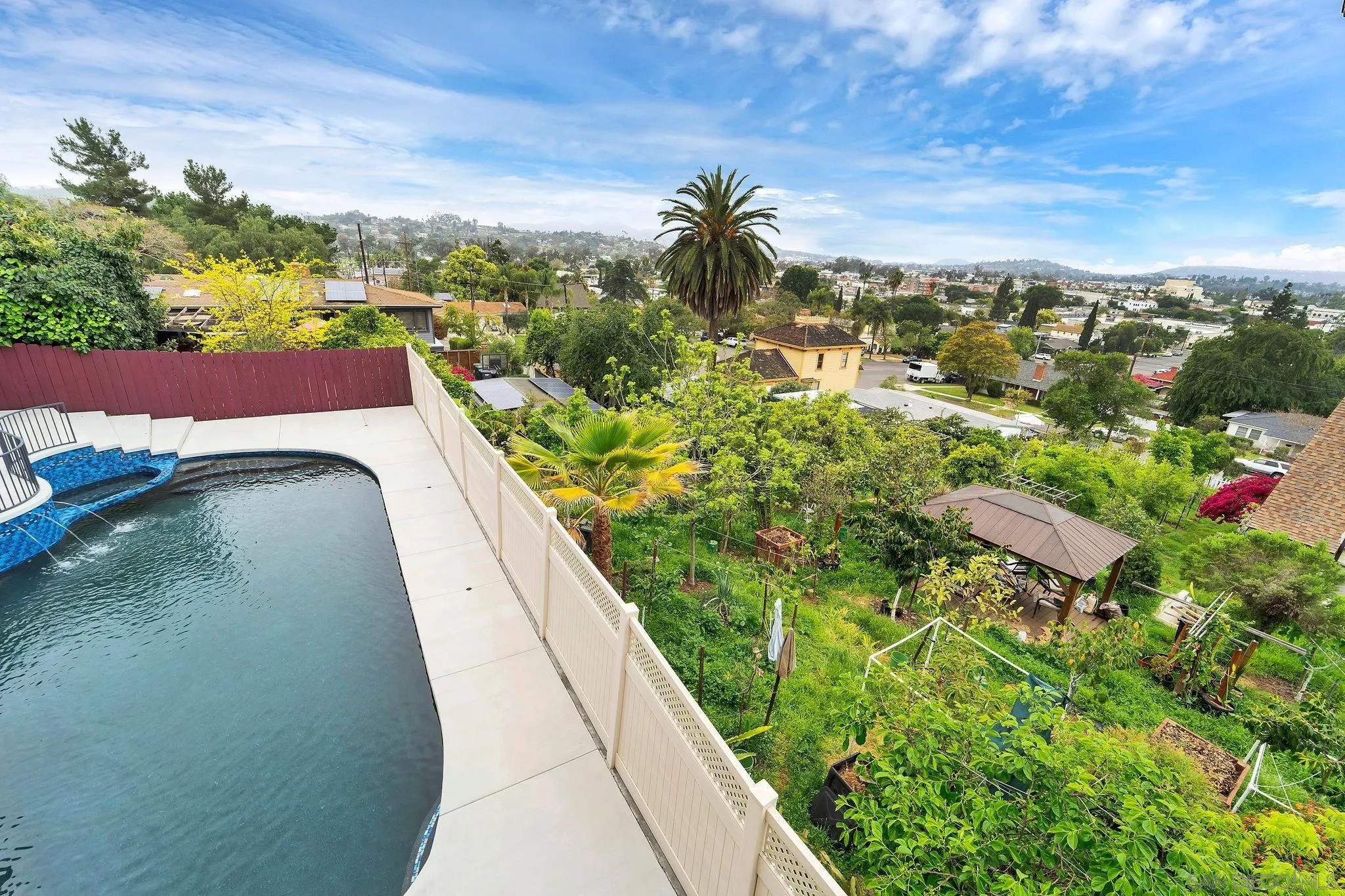 https://cdn.realtyfeed.com/cdn/127/250024799/4541f934c443c7057c814192d371dc93.webp