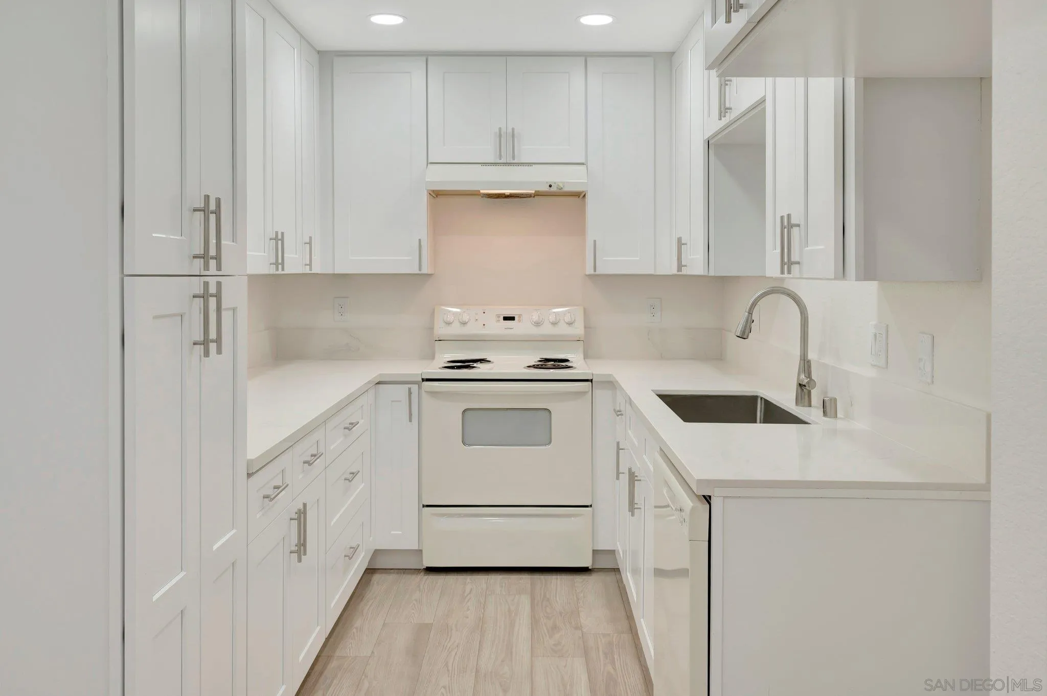 Photo #4: 250024814 Listing 