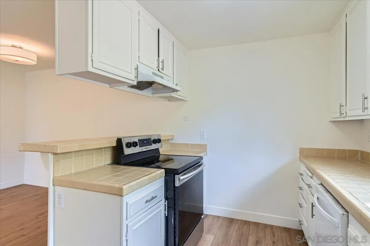 Photo #6: 250024830 Listing 