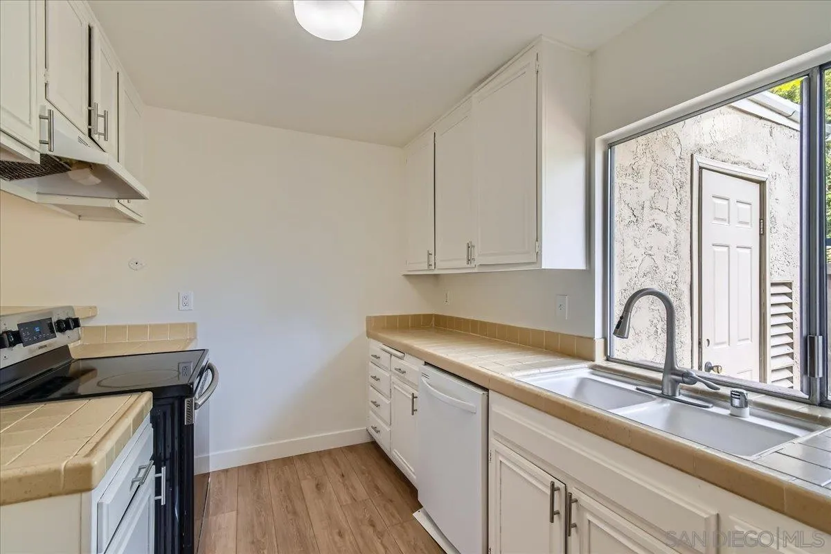 Photo #4: 250024830 Listing 