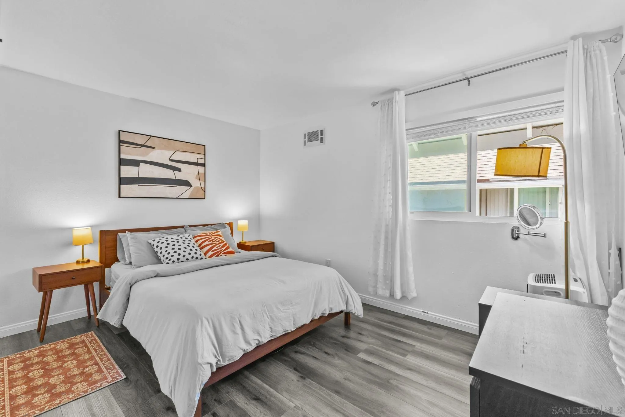 Photo #2: 250024860 Listing 