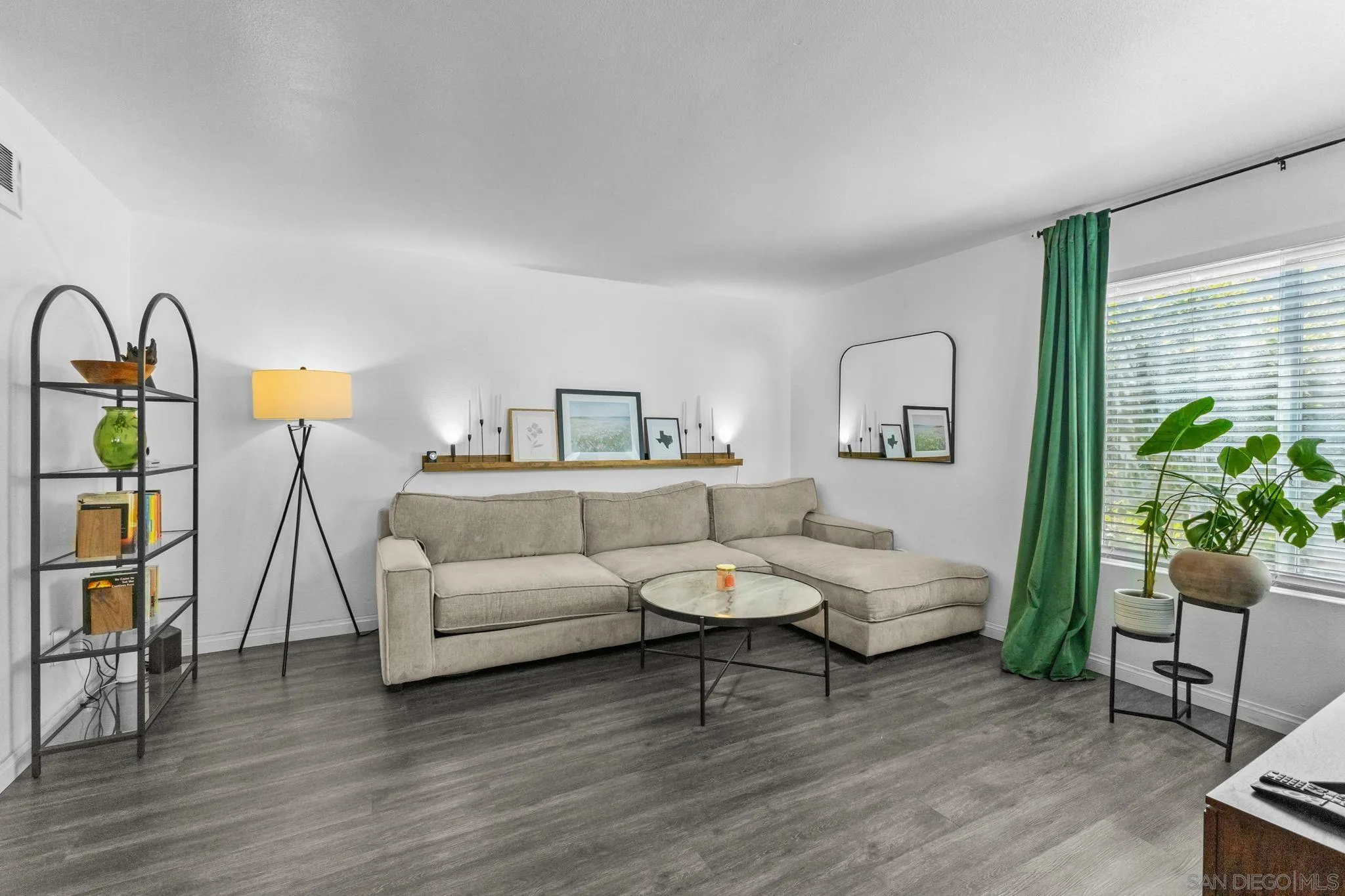 Photo #4: 250024860 Listing 