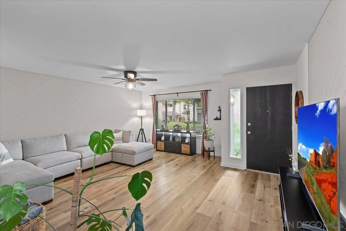 Photo #5: 250024866 Listing 