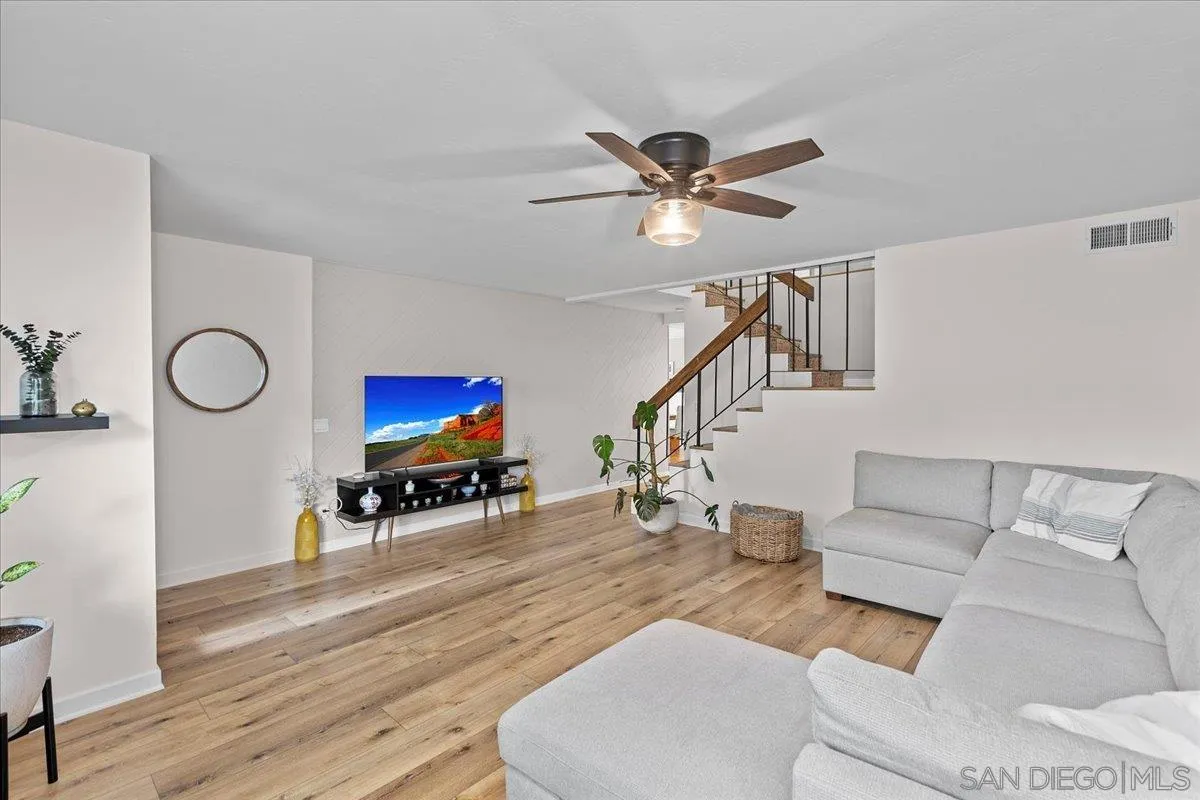 Photo #6: 250024866 Listing 