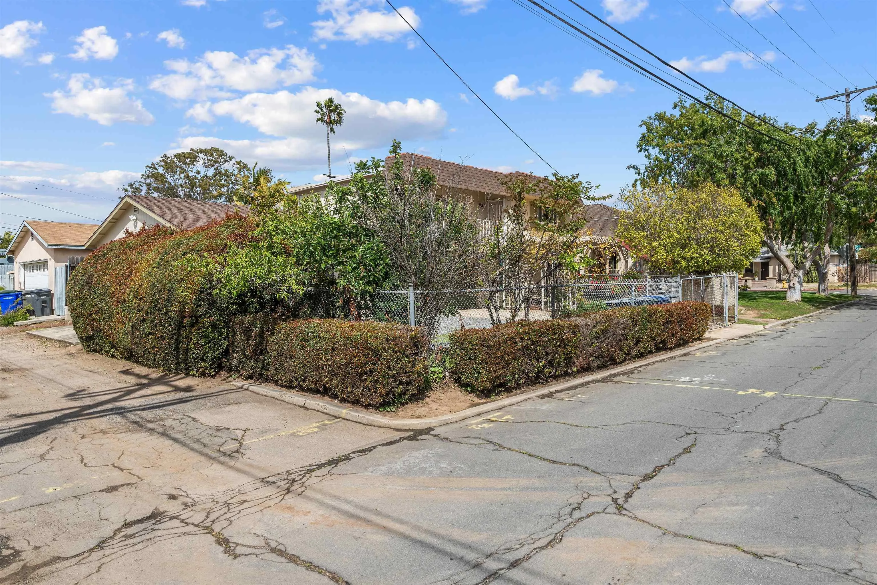 https://cdn.realtyfeed.com/cdn/127/250024882/079800fee378989ada509556bd5e931b.webp