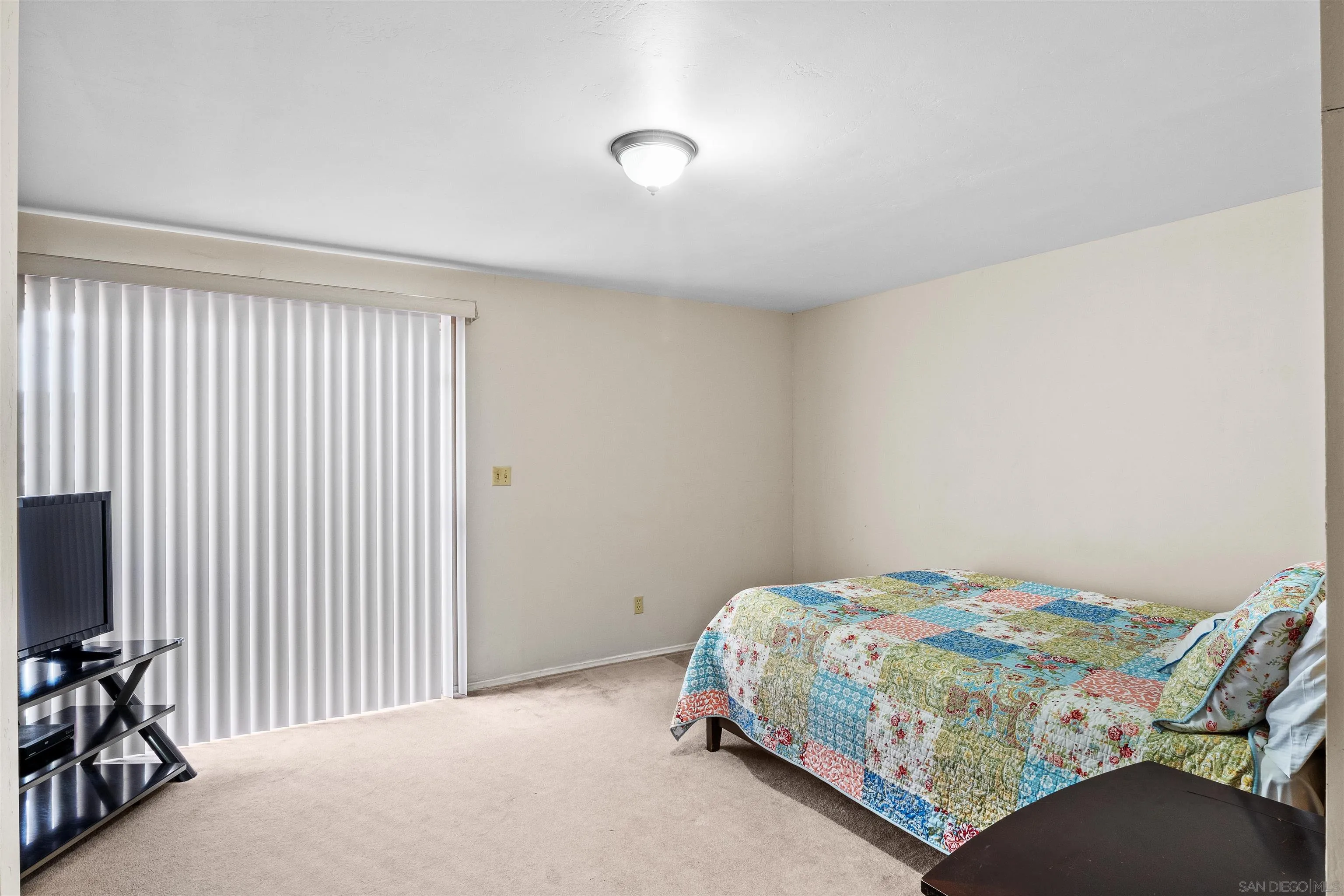 https://cdn.realtyfeed.com/cdn/127/250024882/2121cca6ded75c0002c706a164746c90.webp