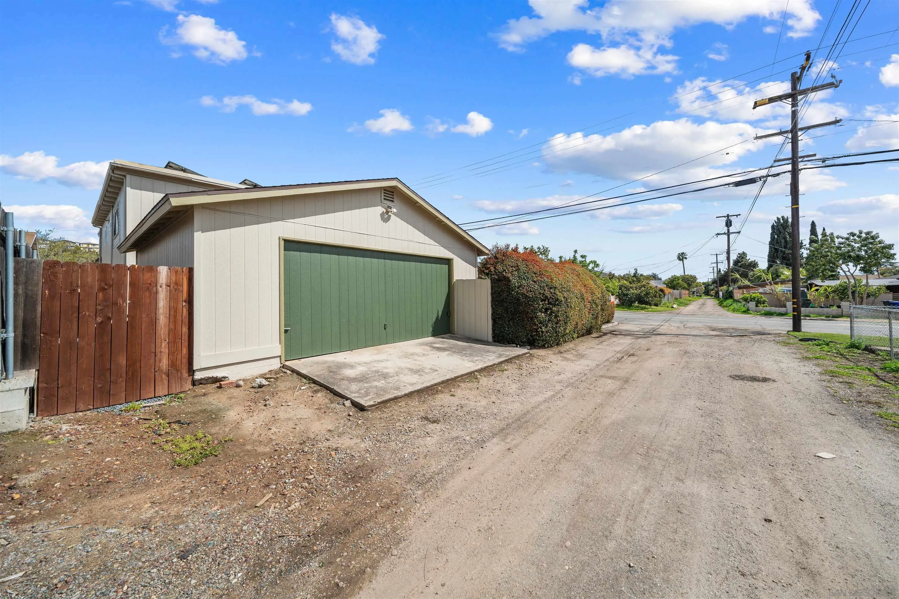 https://cdn.realtyfeed.com/cdn/127/250024882/34d5e71bdcf0e756259f8c08ce0dd586.webp